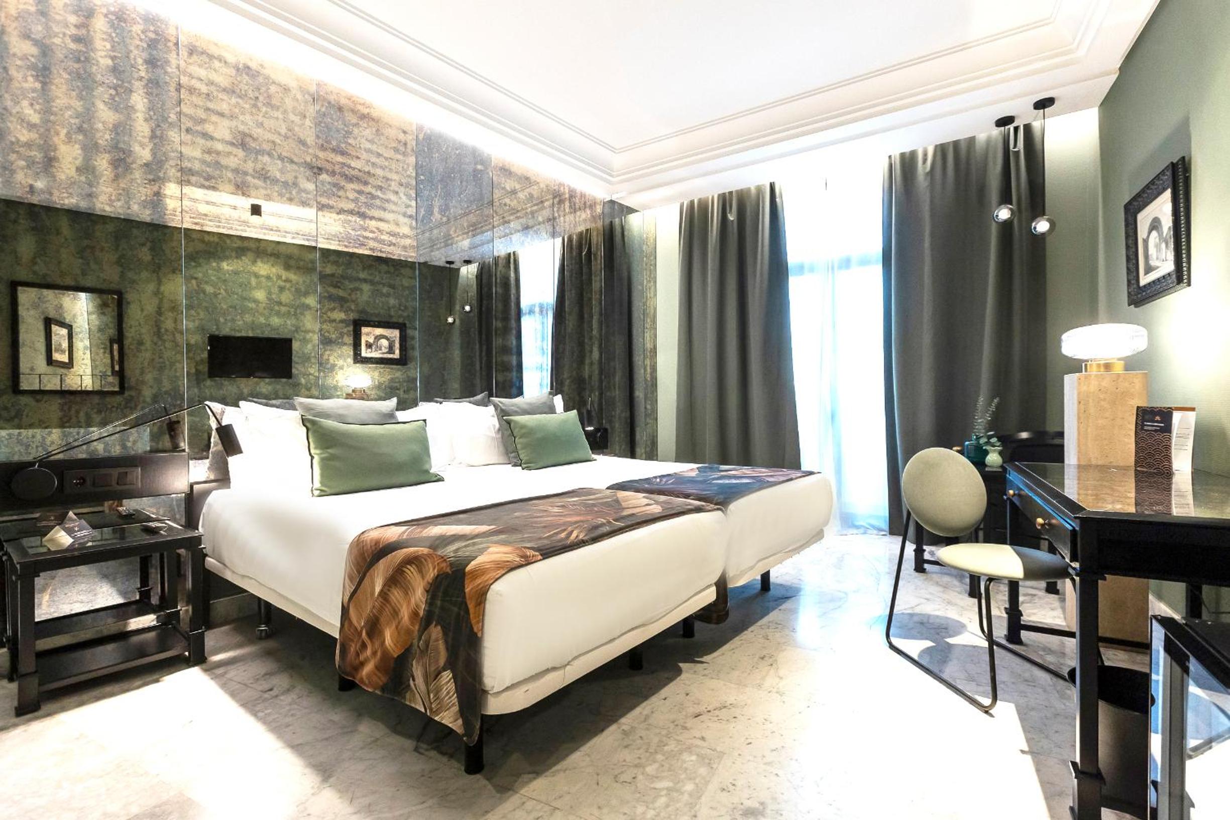 Standard Double Room - Photo 5