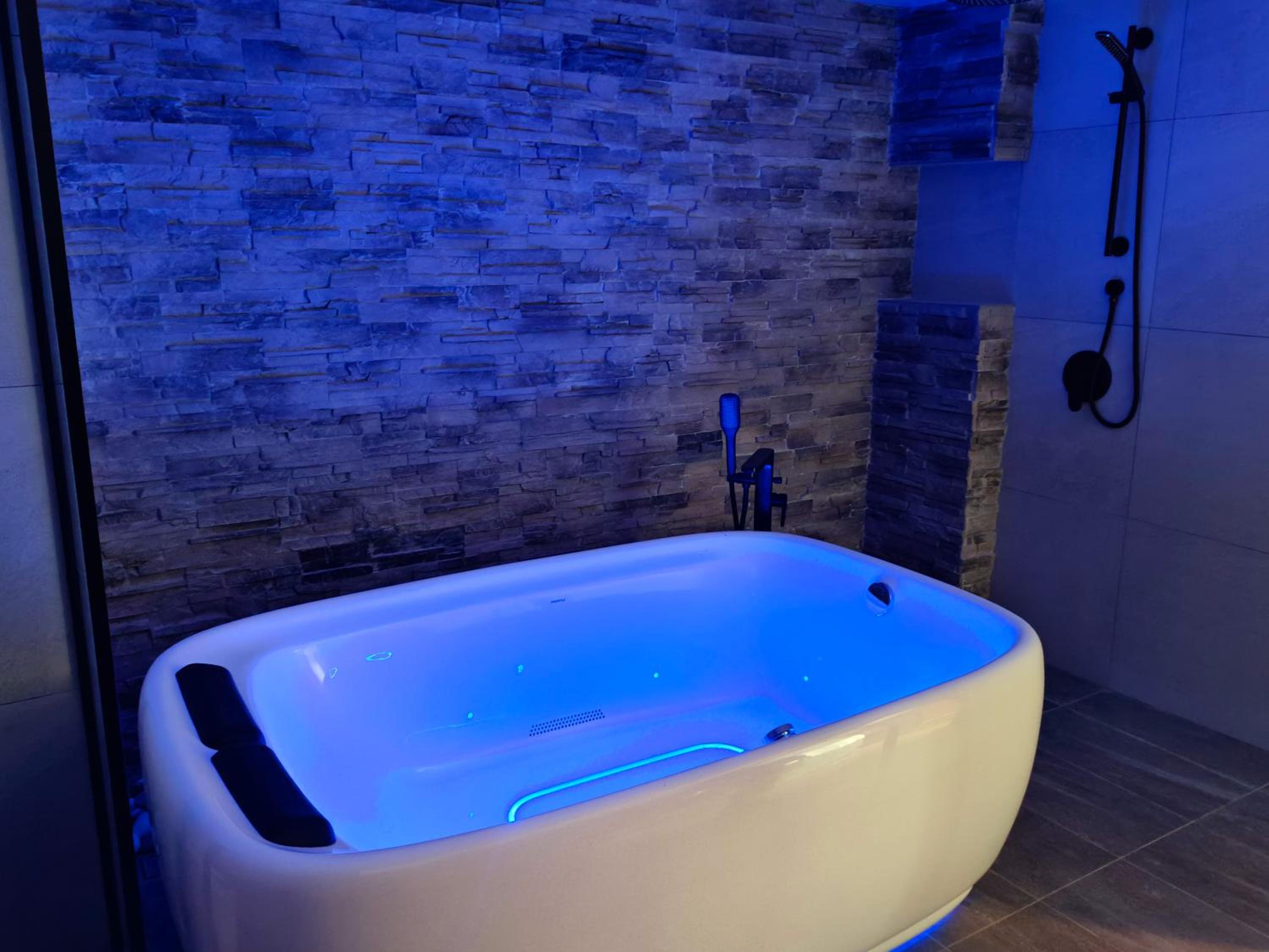 Signature Suite