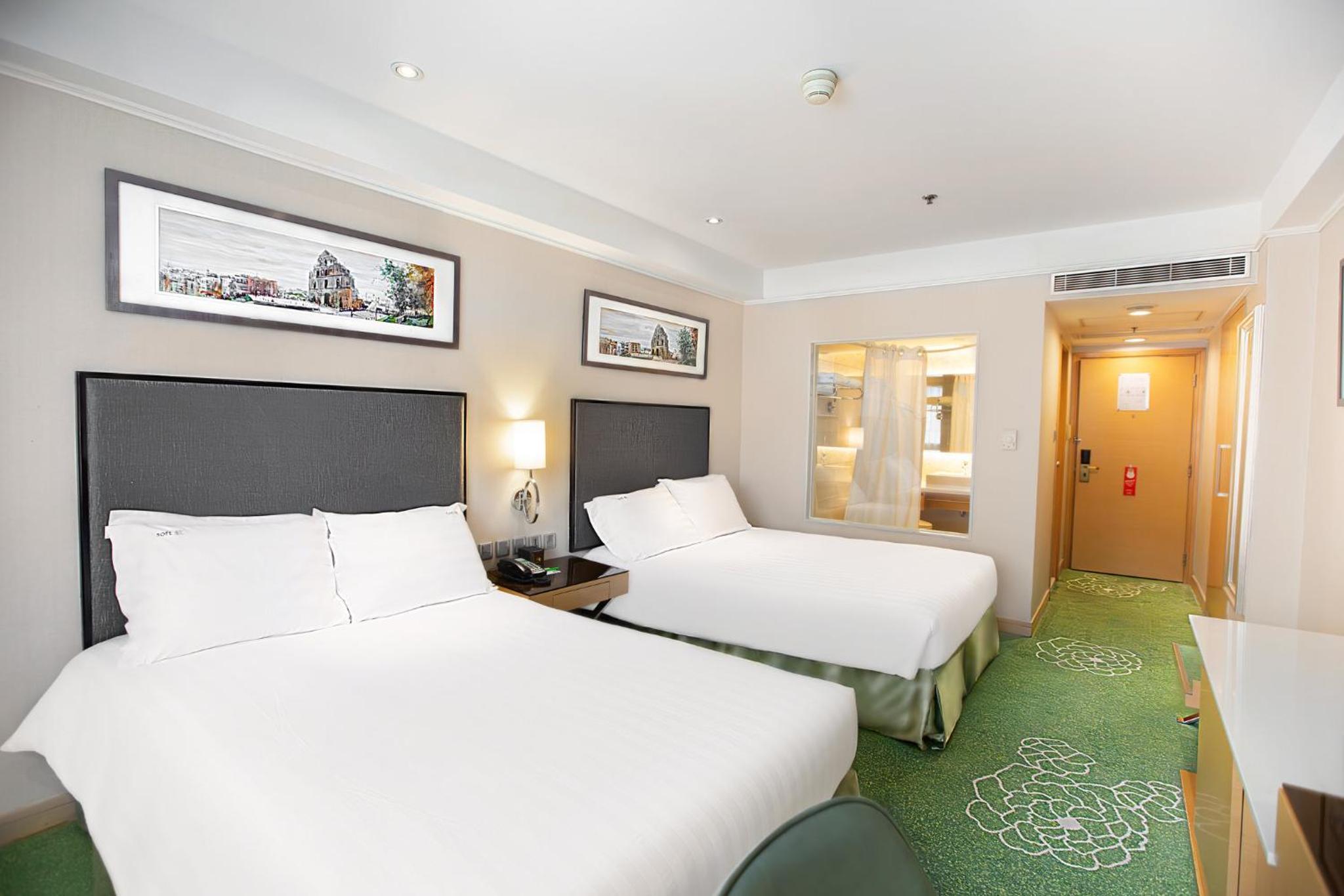 High Floor Standard Twin Room