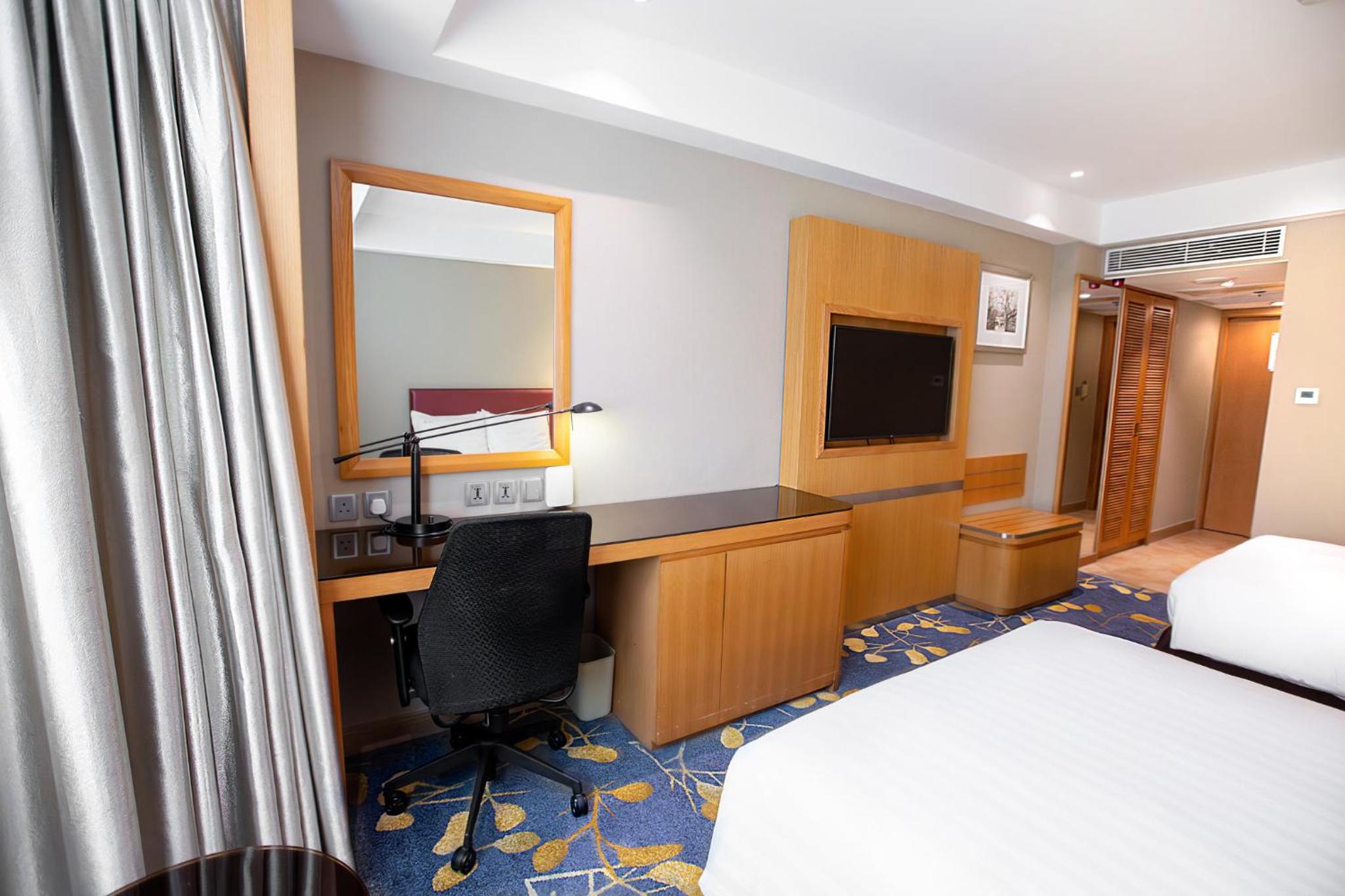 Standard Twin Room - Photo 2