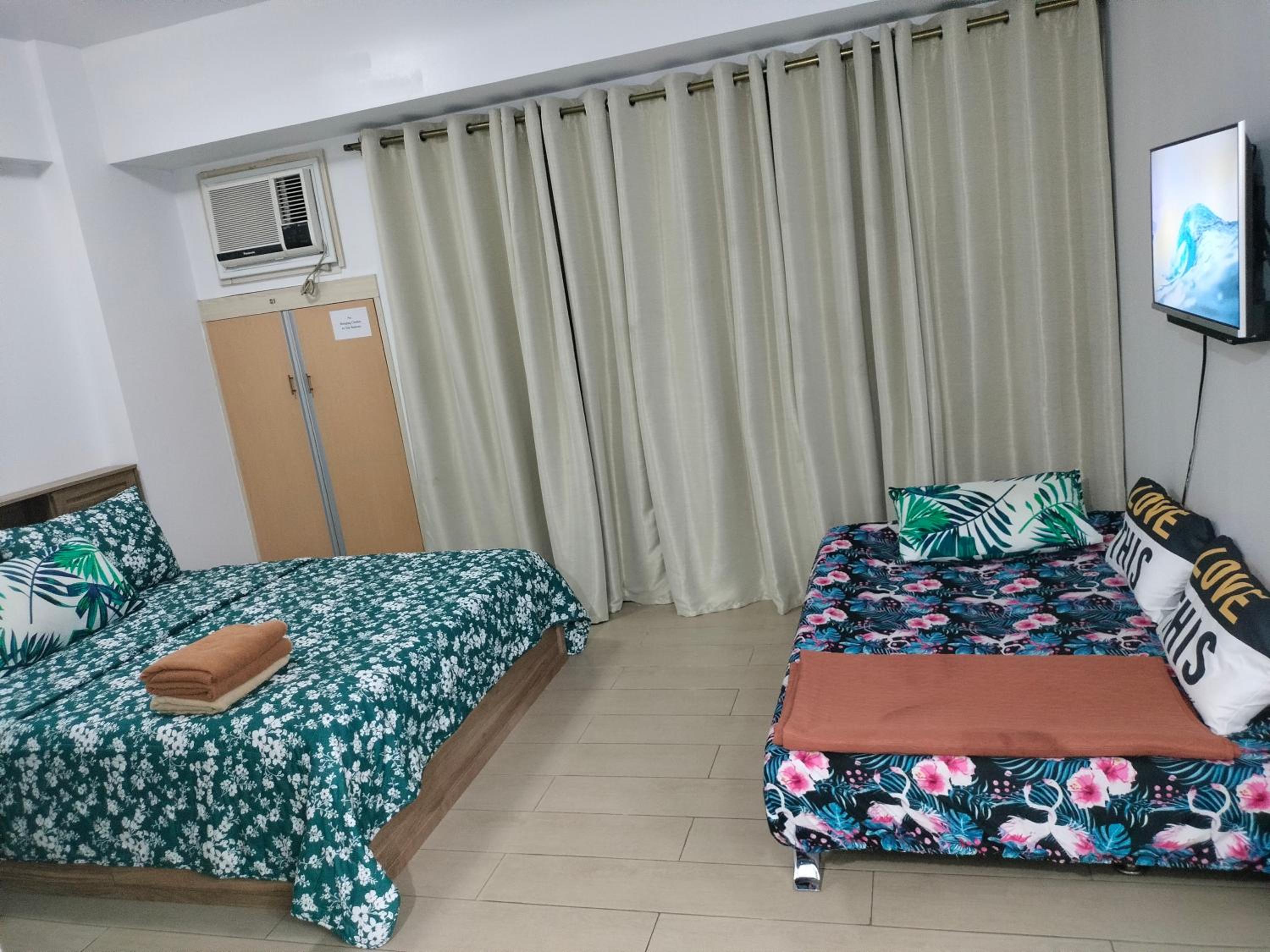 Studio with Sofa Bed