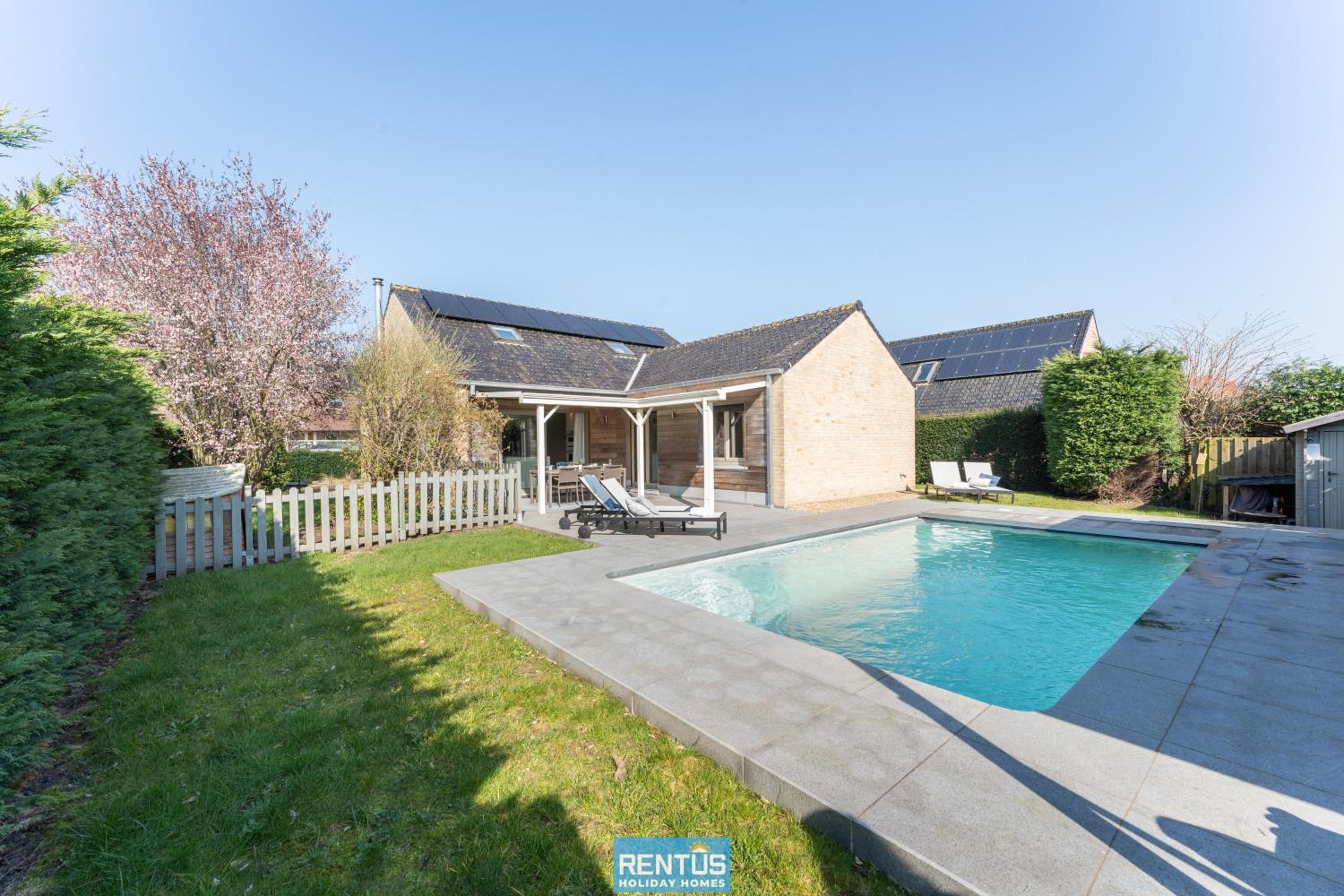 Villa photo 1