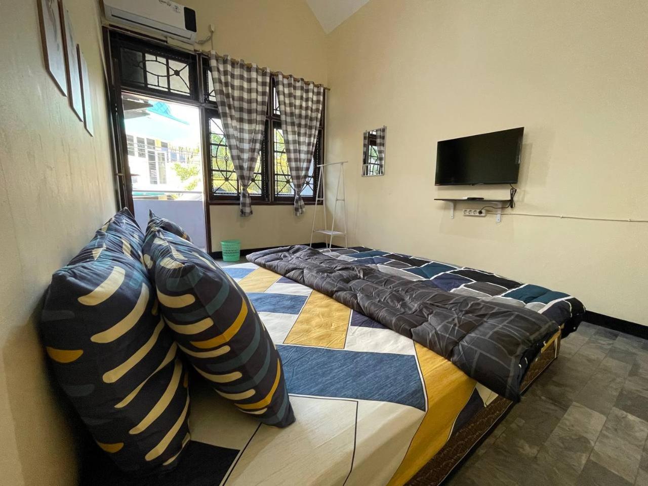 Queen Room with Balcony photo 1
