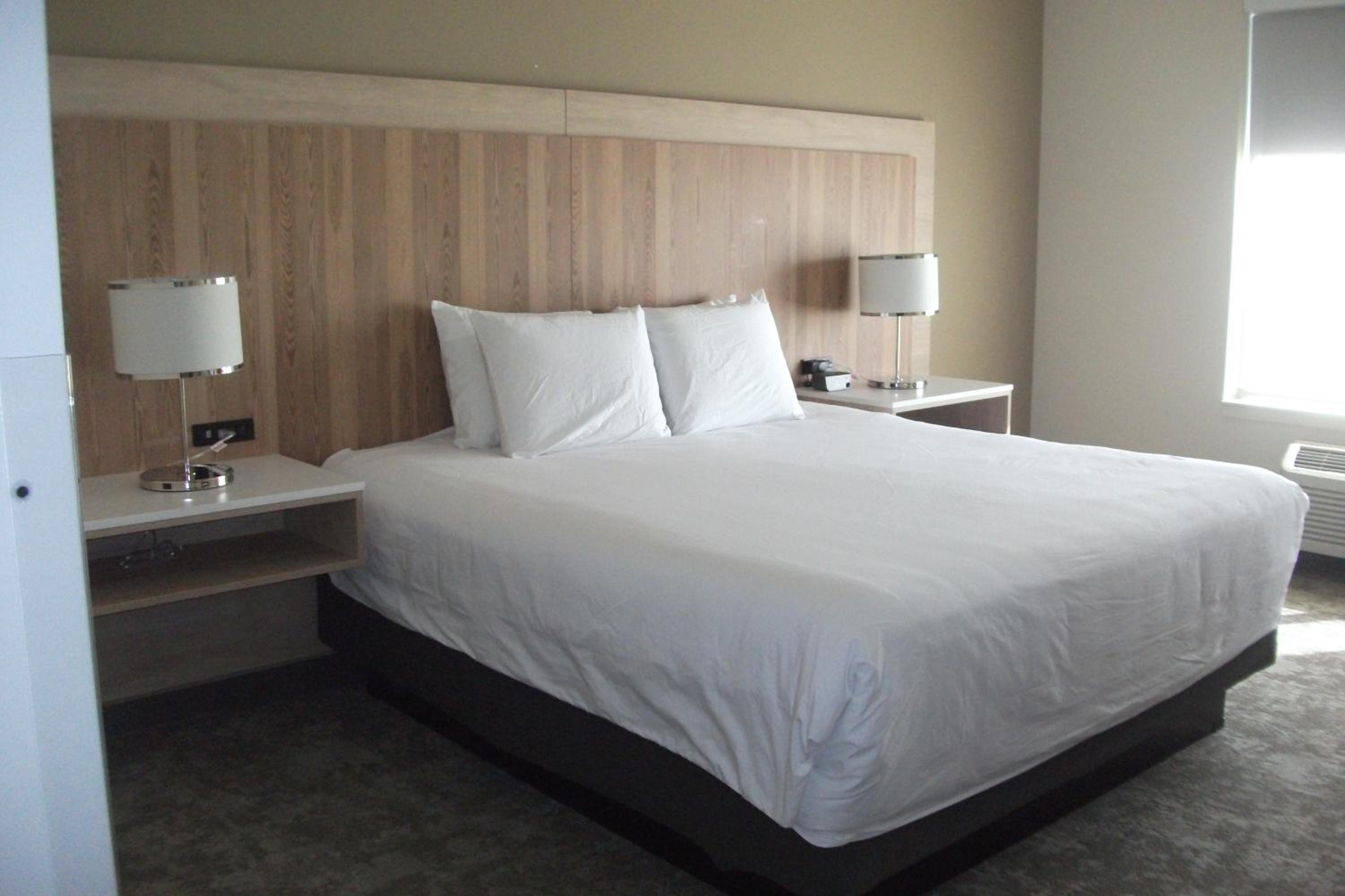 King Room - Disability Access/Non-Smoking - Photo 2
