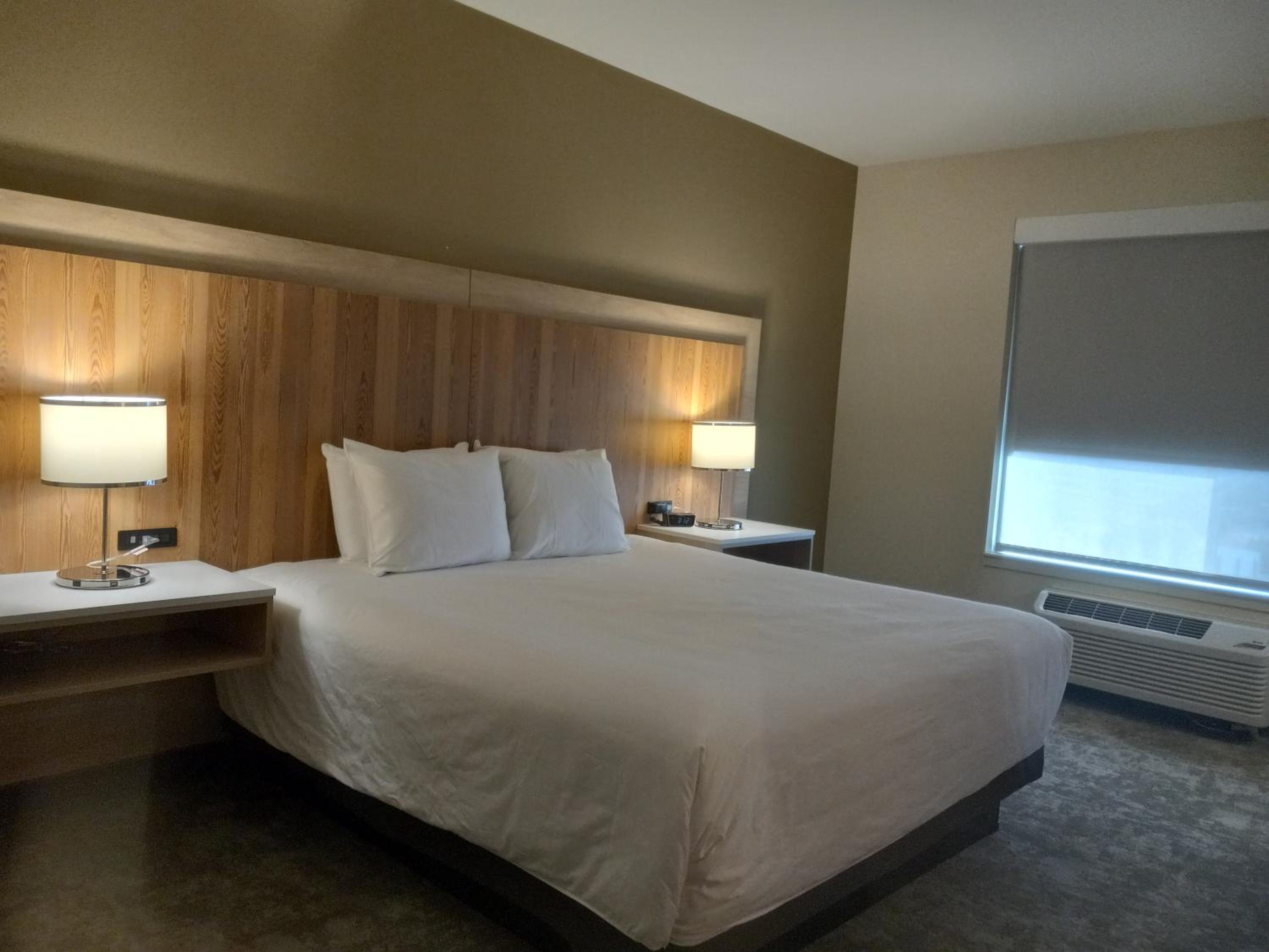 King Room - Disability Access/Non-Smoking - Photo 4