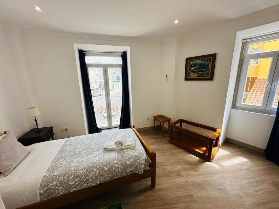 Six-Bedroom House photo 1