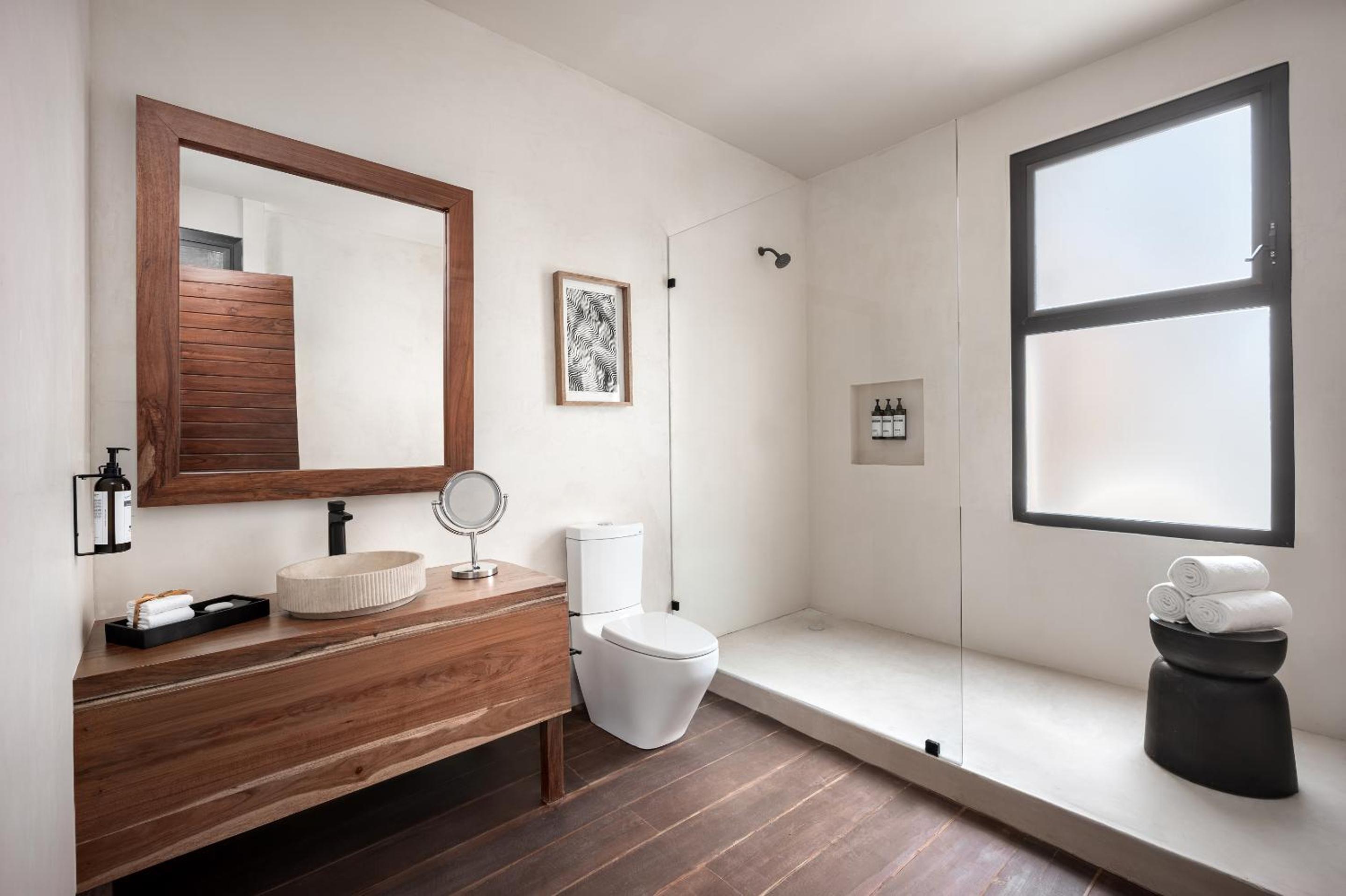 Casa Zamna Ocean Front Master Suite King Bed