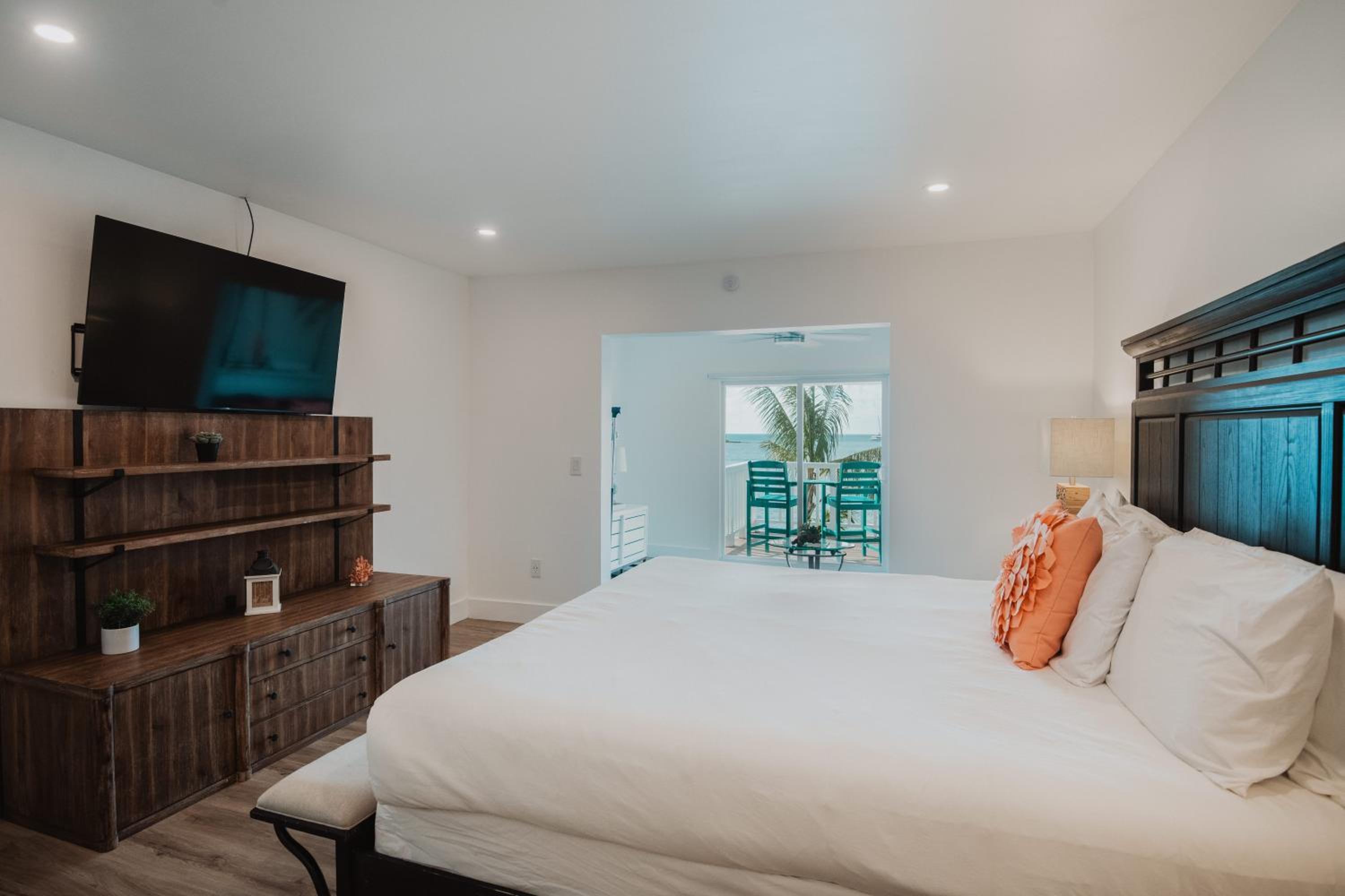 Family Room with Balcony photo 1