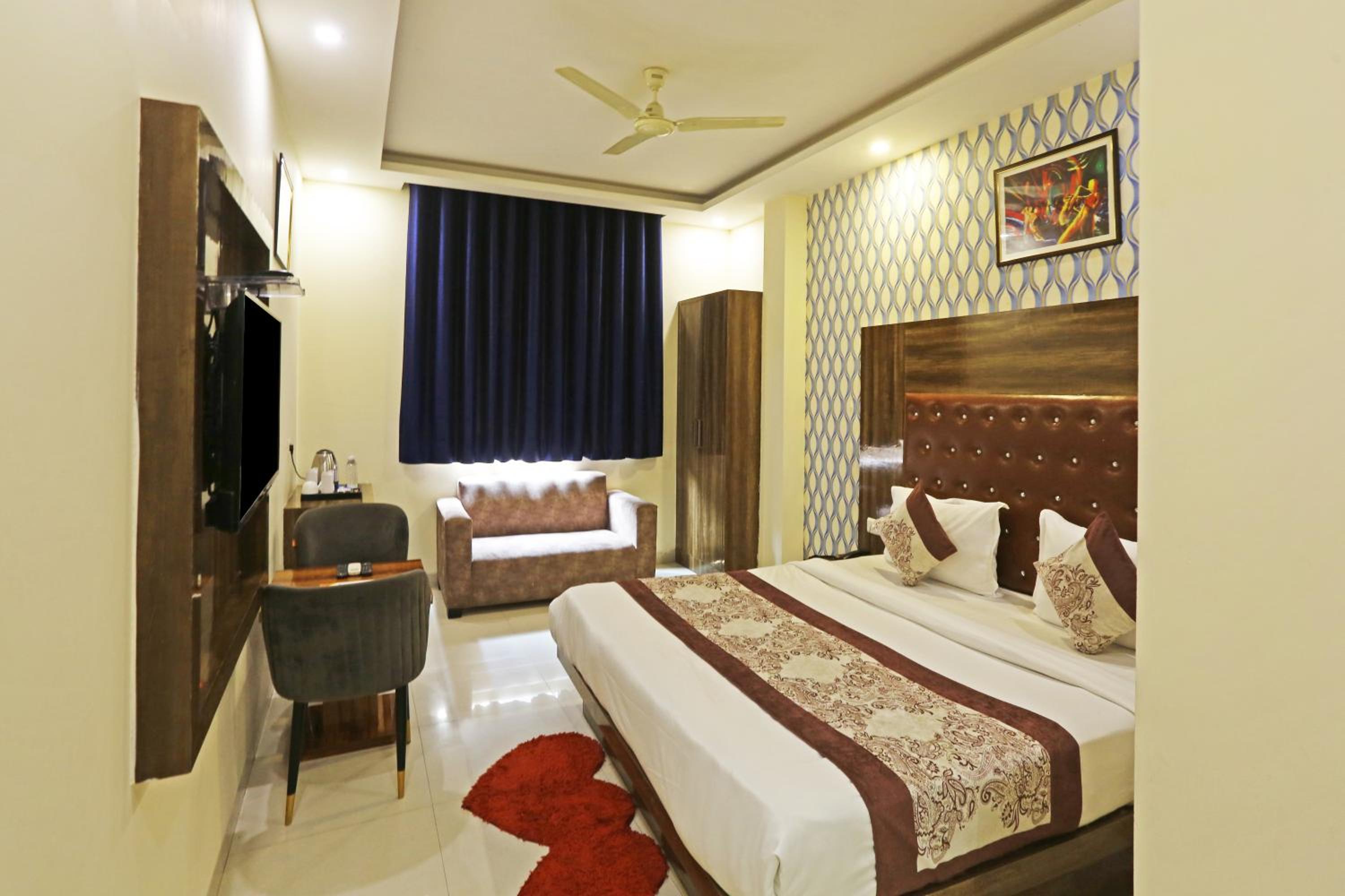 Double Room - Photo 5