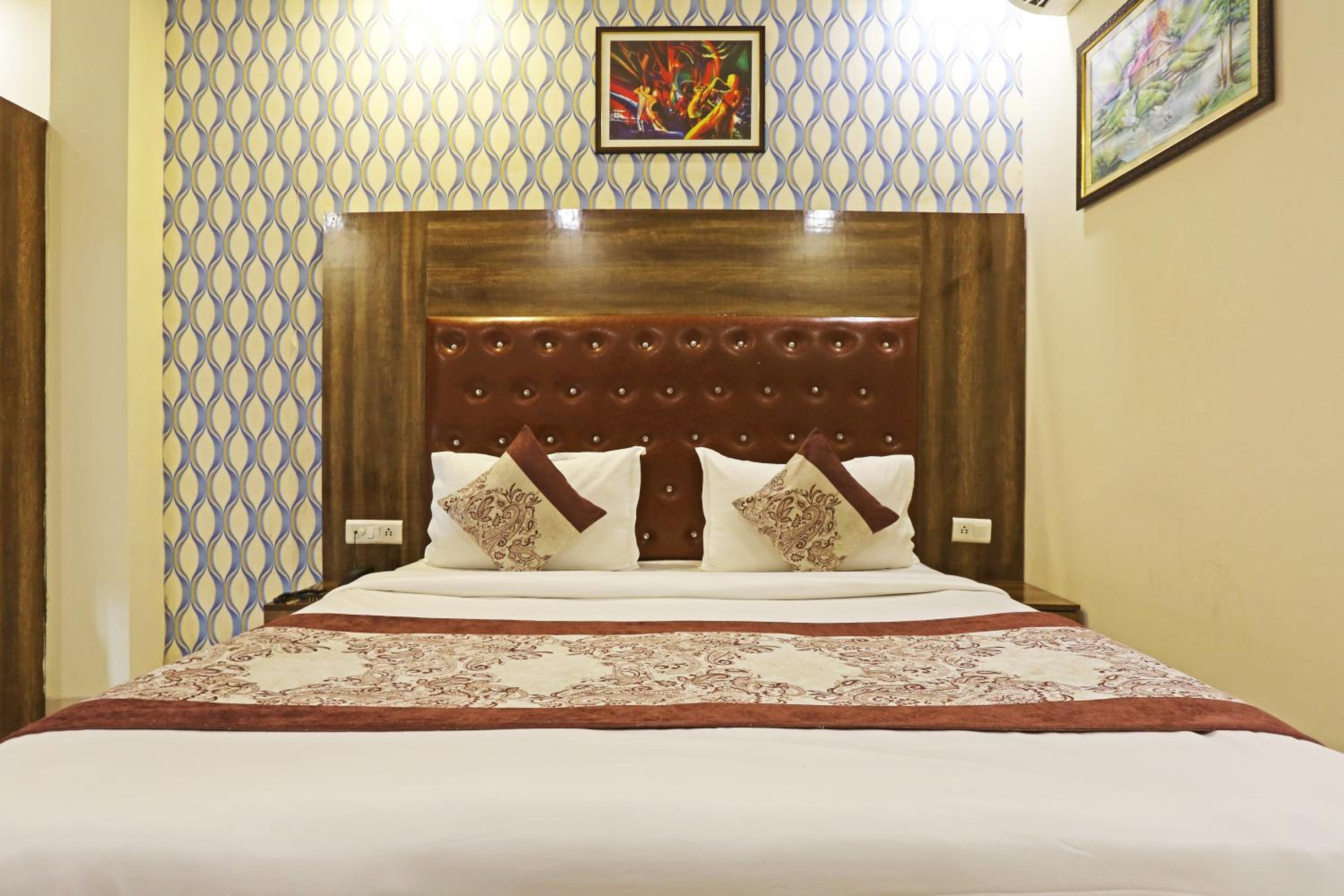 Double Room - Photo 2
