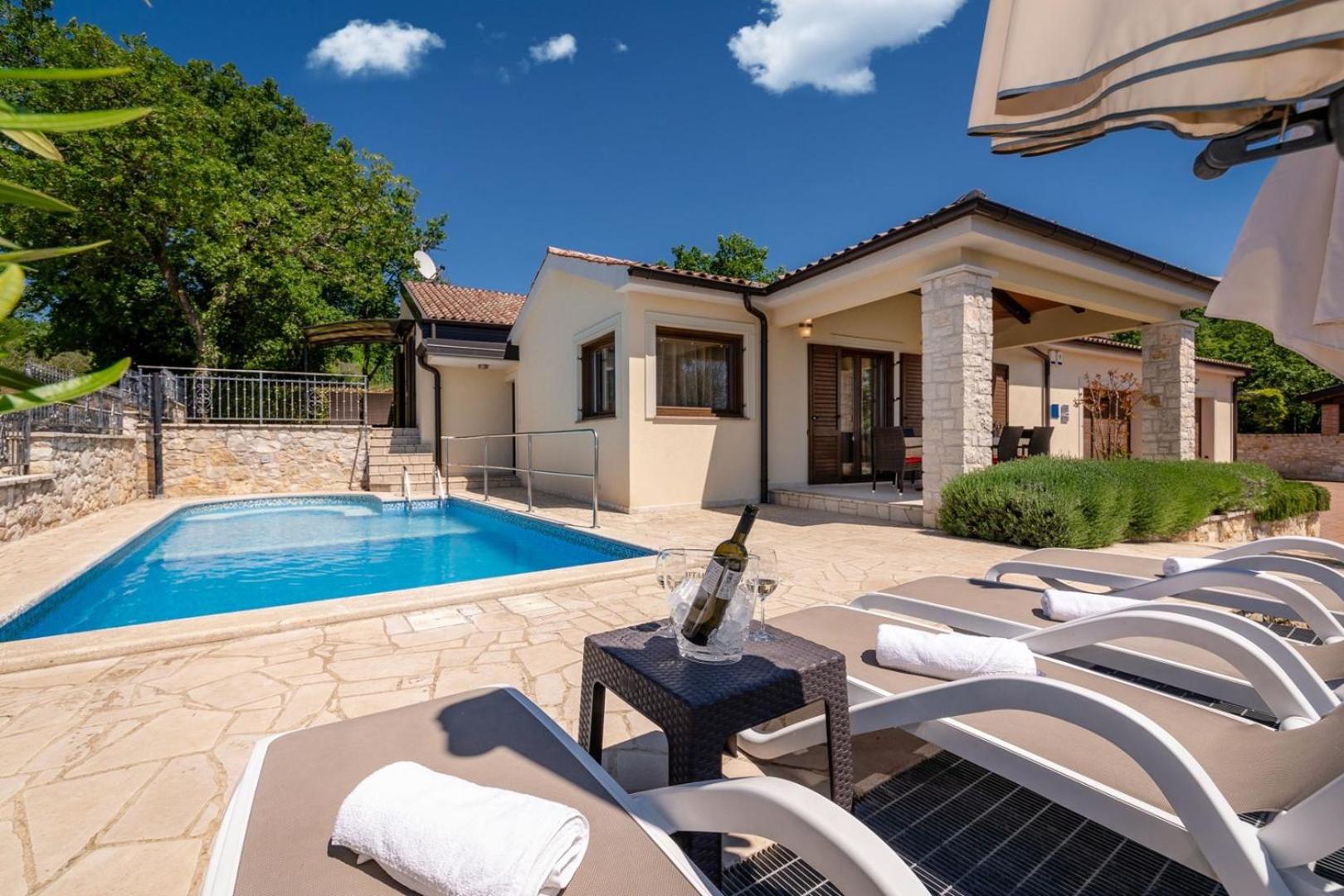 Villa With Private Pool photo 2