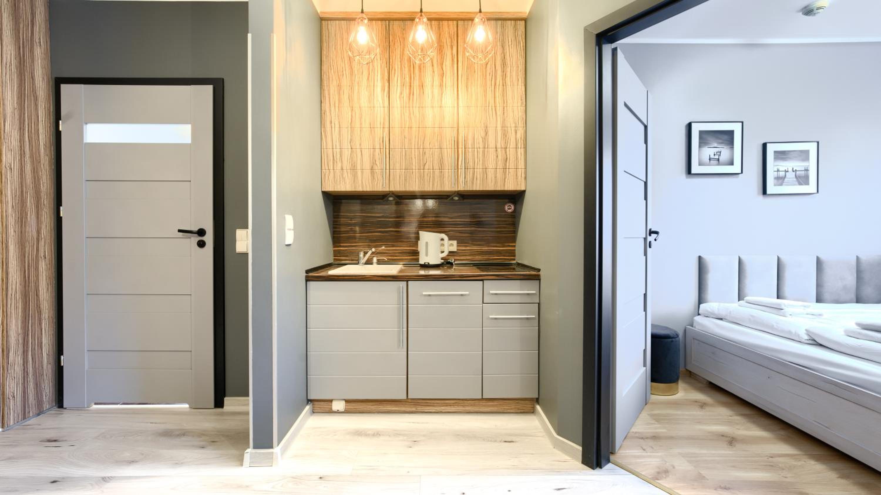 One-Bedroom Apartment - Photo 6