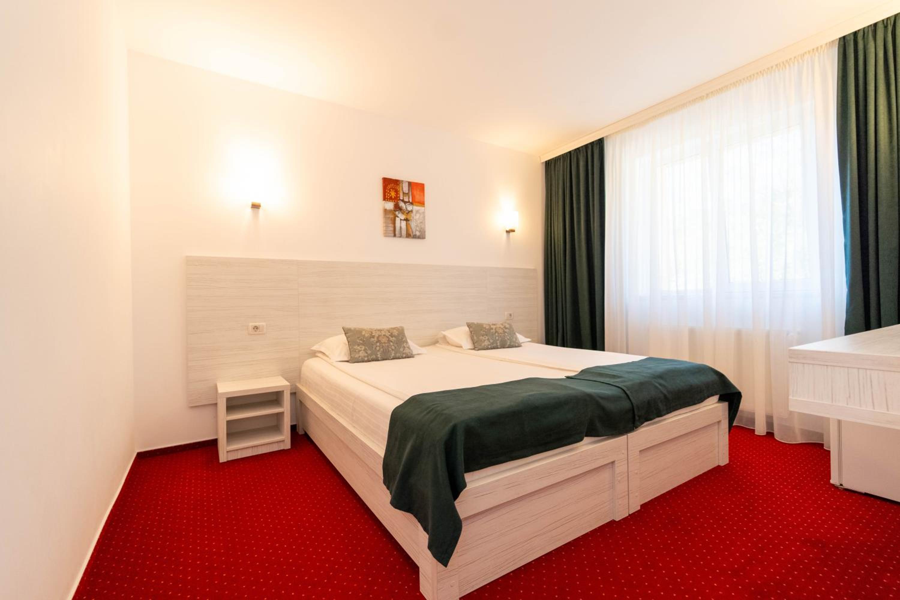 Standard Double or Twin Room - Photo 1
