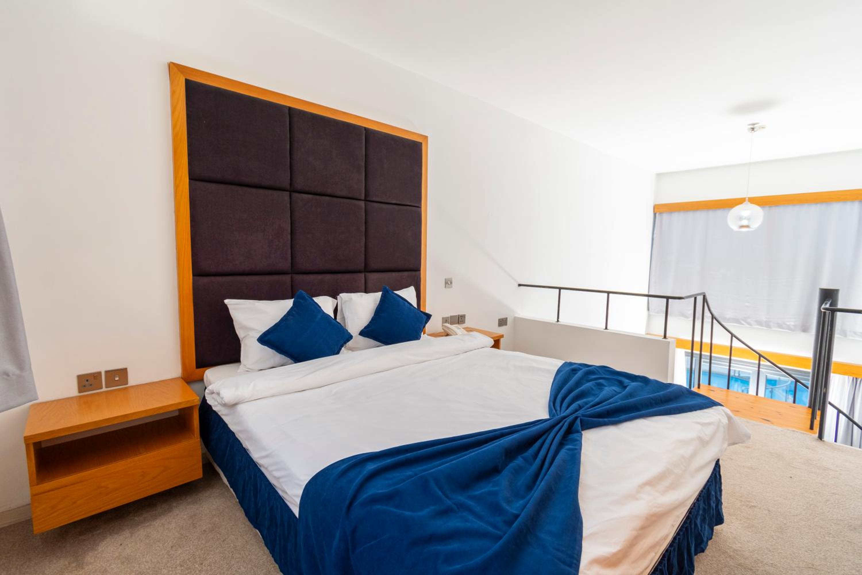 Deluxe Family Suite