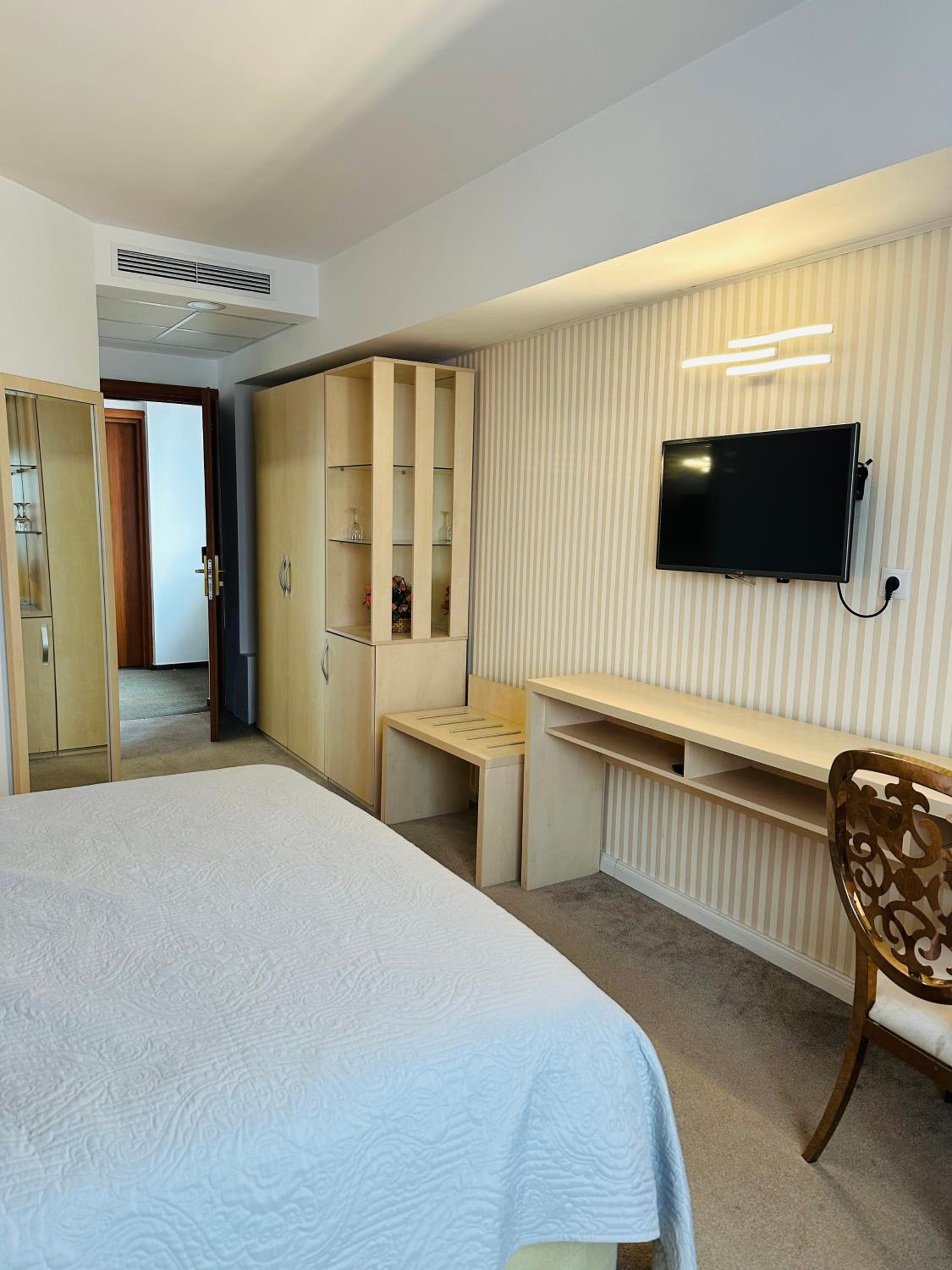 Superior Double or Twin Room photo 1