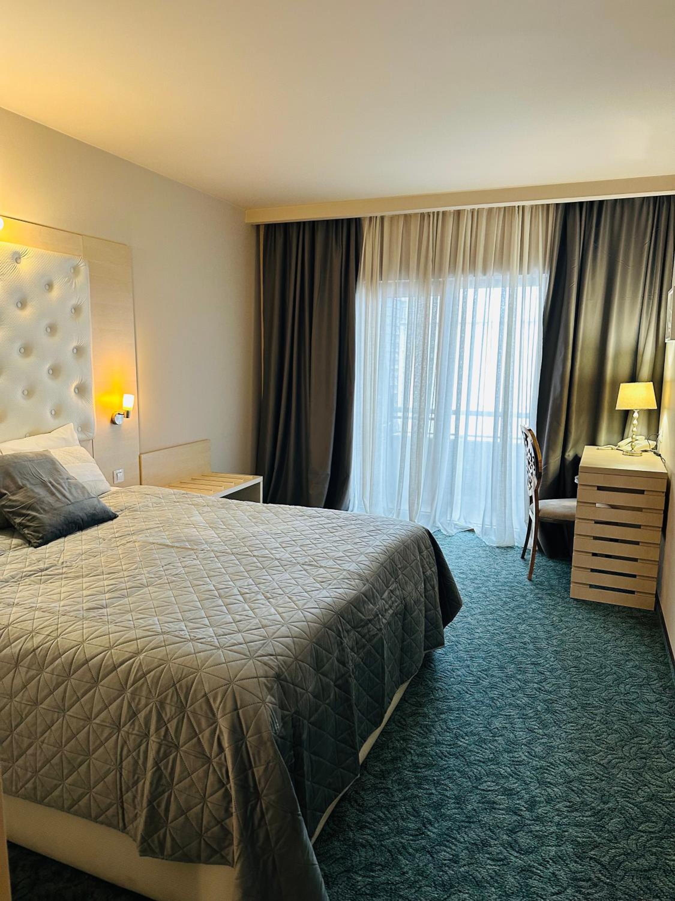Deluxe Double Room photo 3
