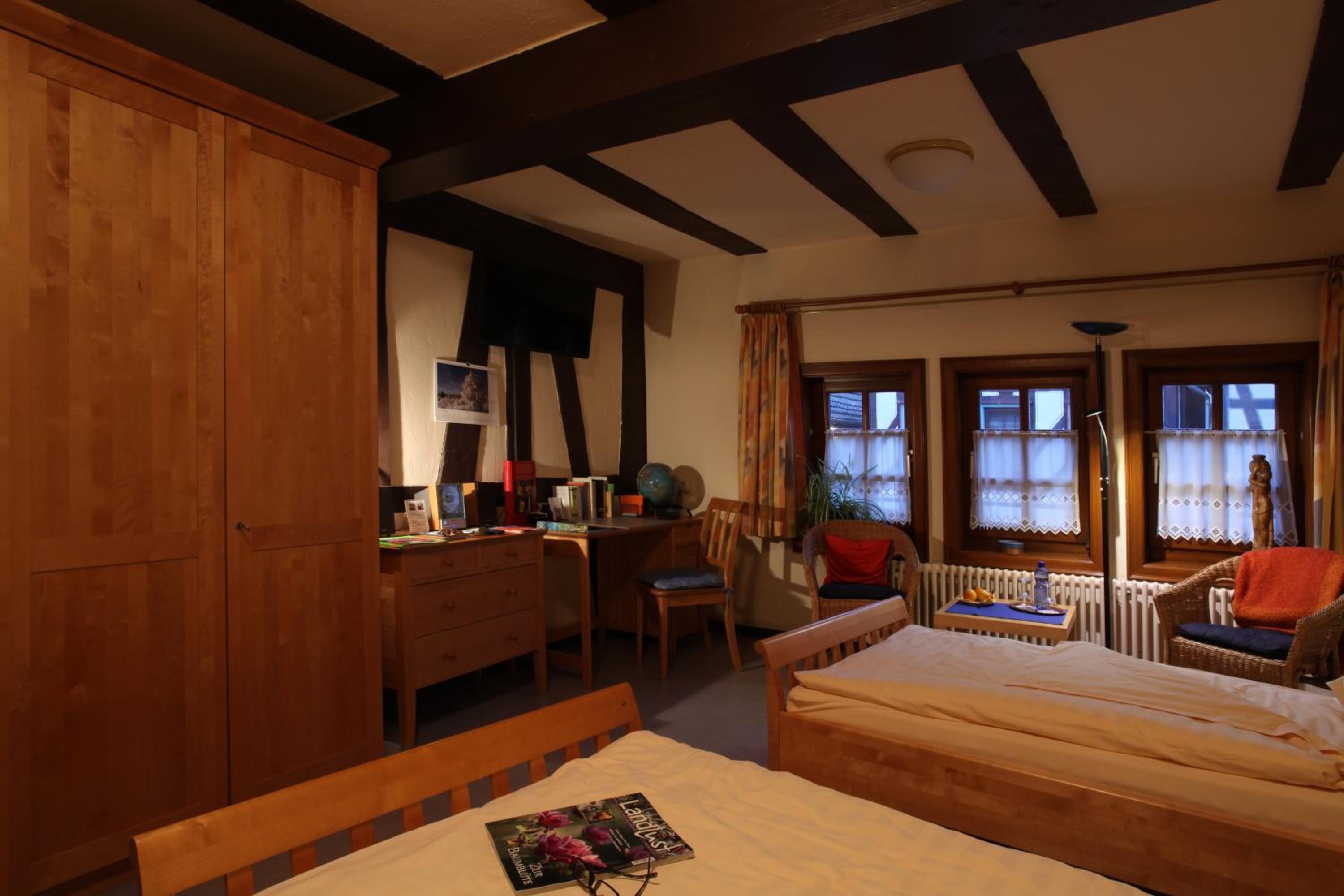 Double Room - Photo 8
