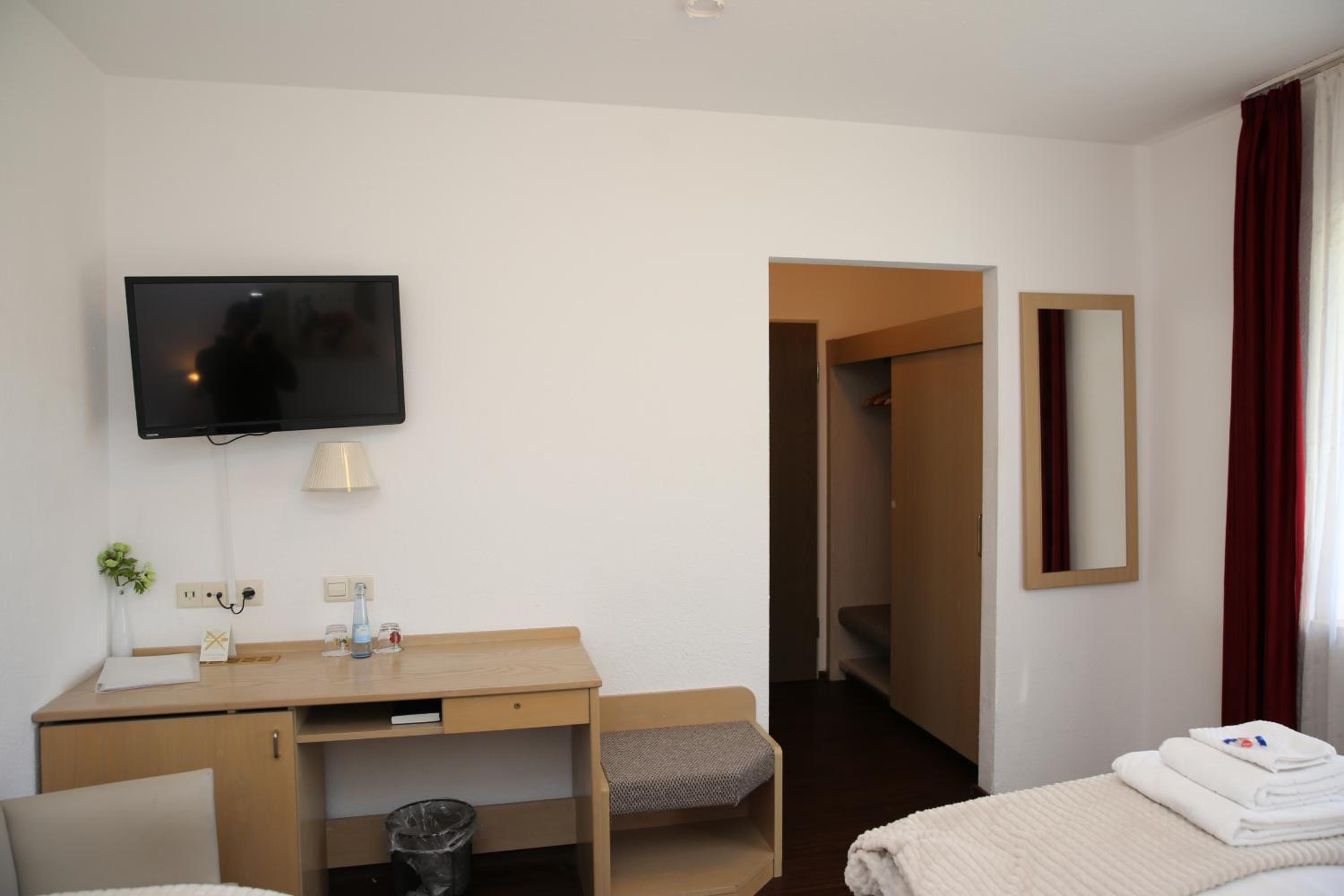 Double Room - Photo 1