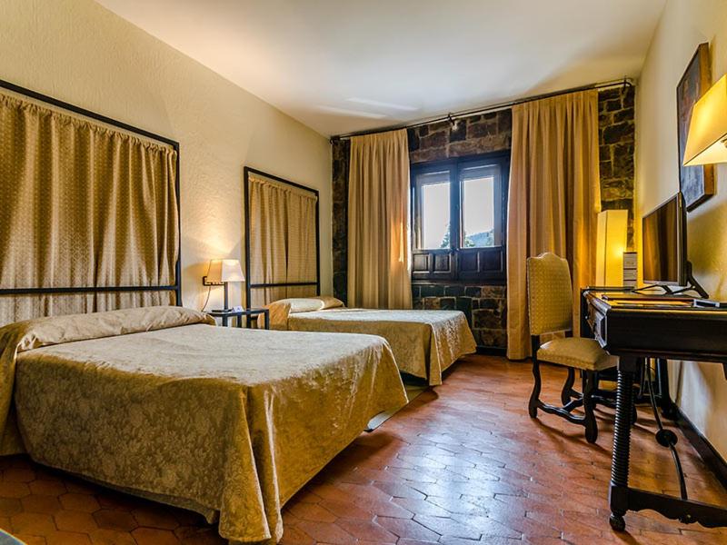 Double or Twin Room - Photo 1