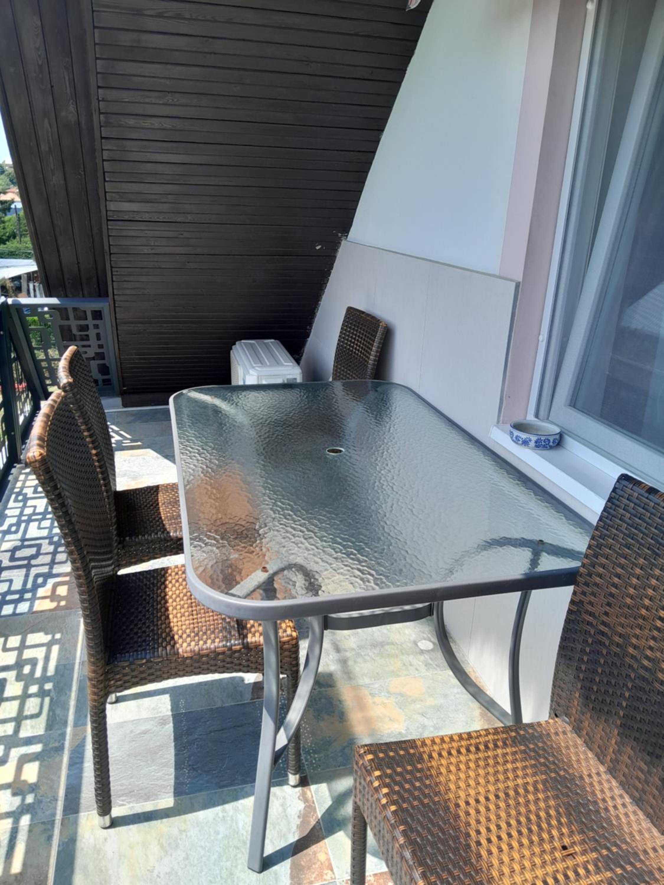 Two-Bedroom Apartment with Lake View photo 2