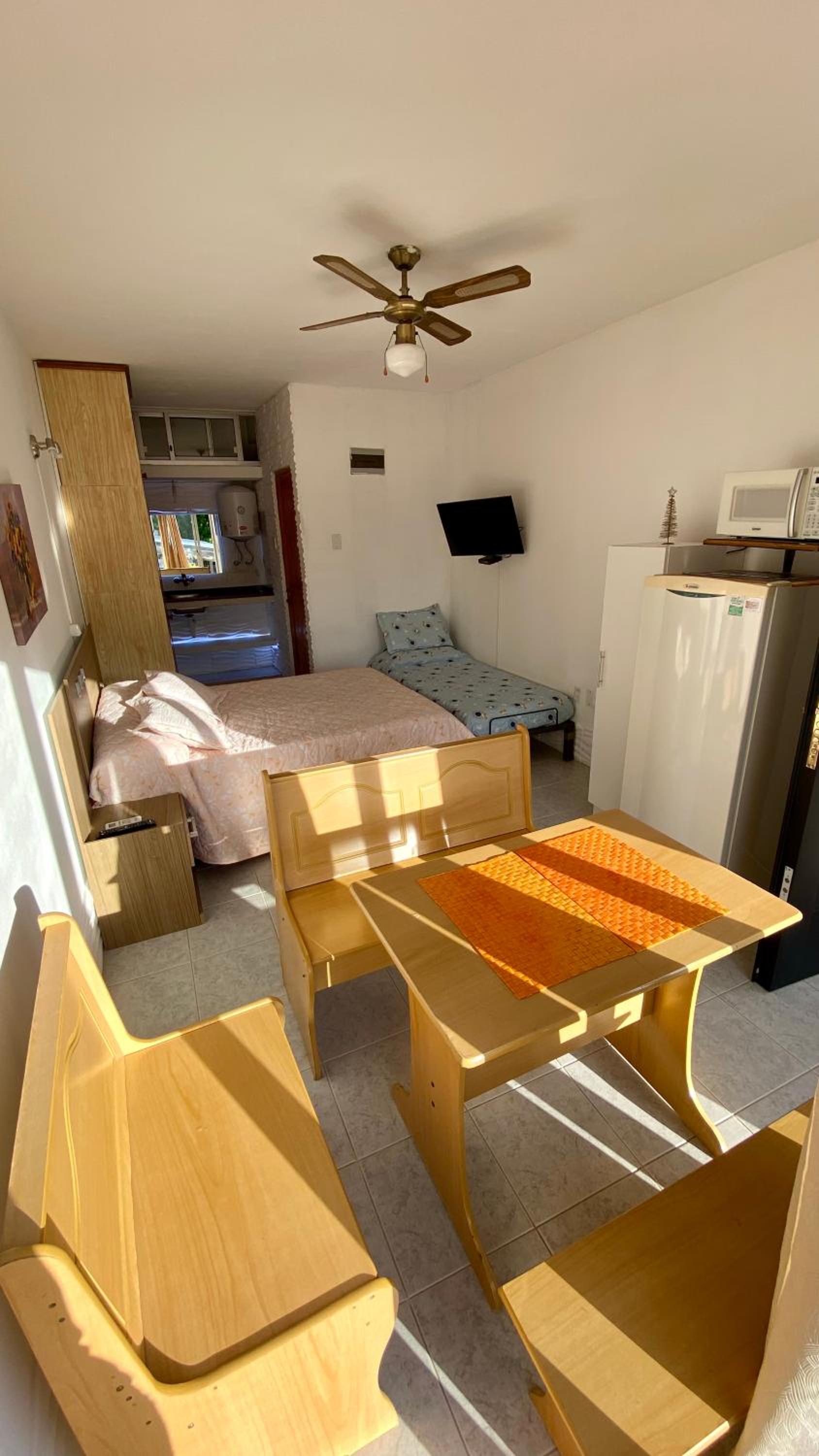 One-Bedroom Apartment photo 1