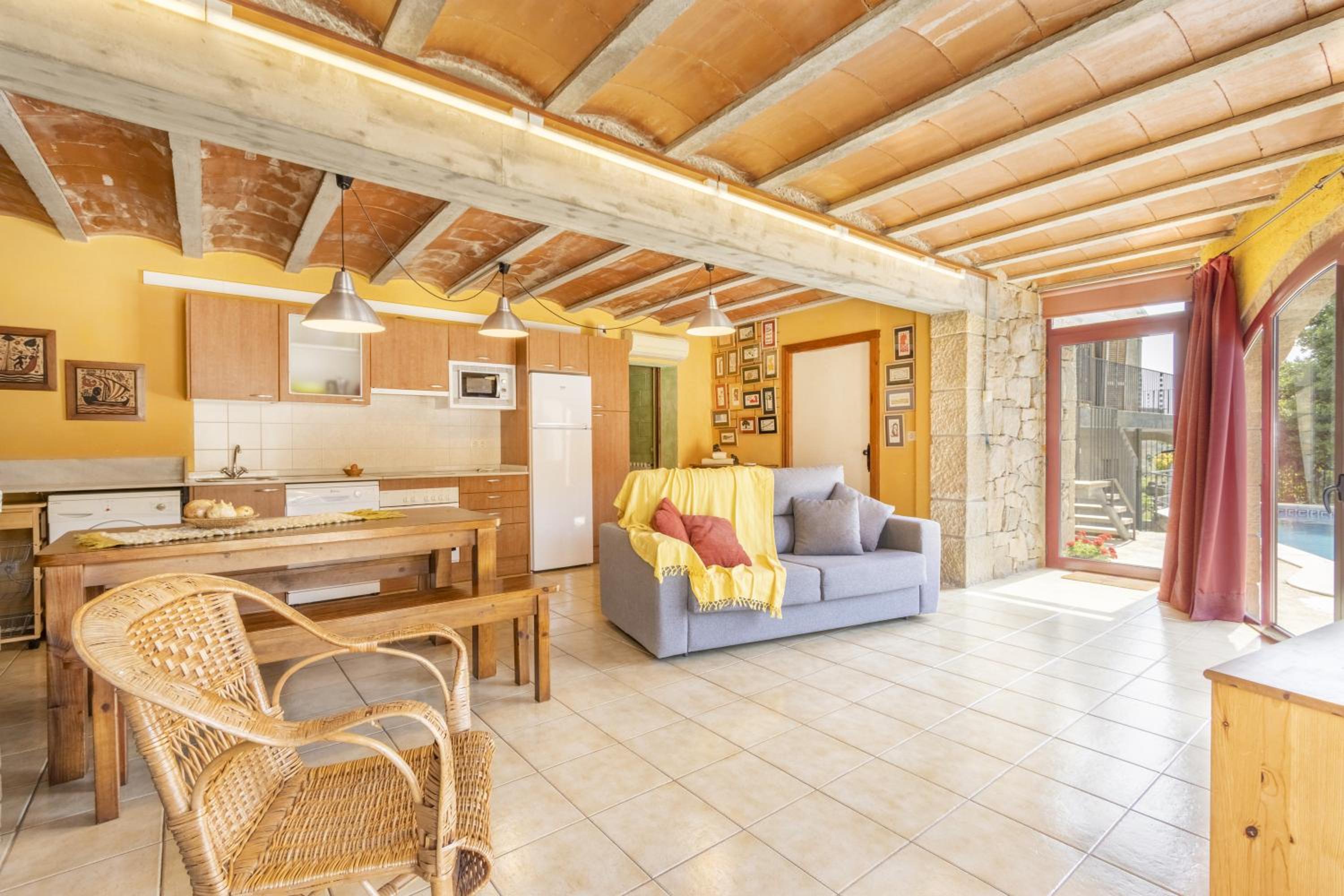 Two-Bedroom Deluxe Apartment with Garden View photo 2