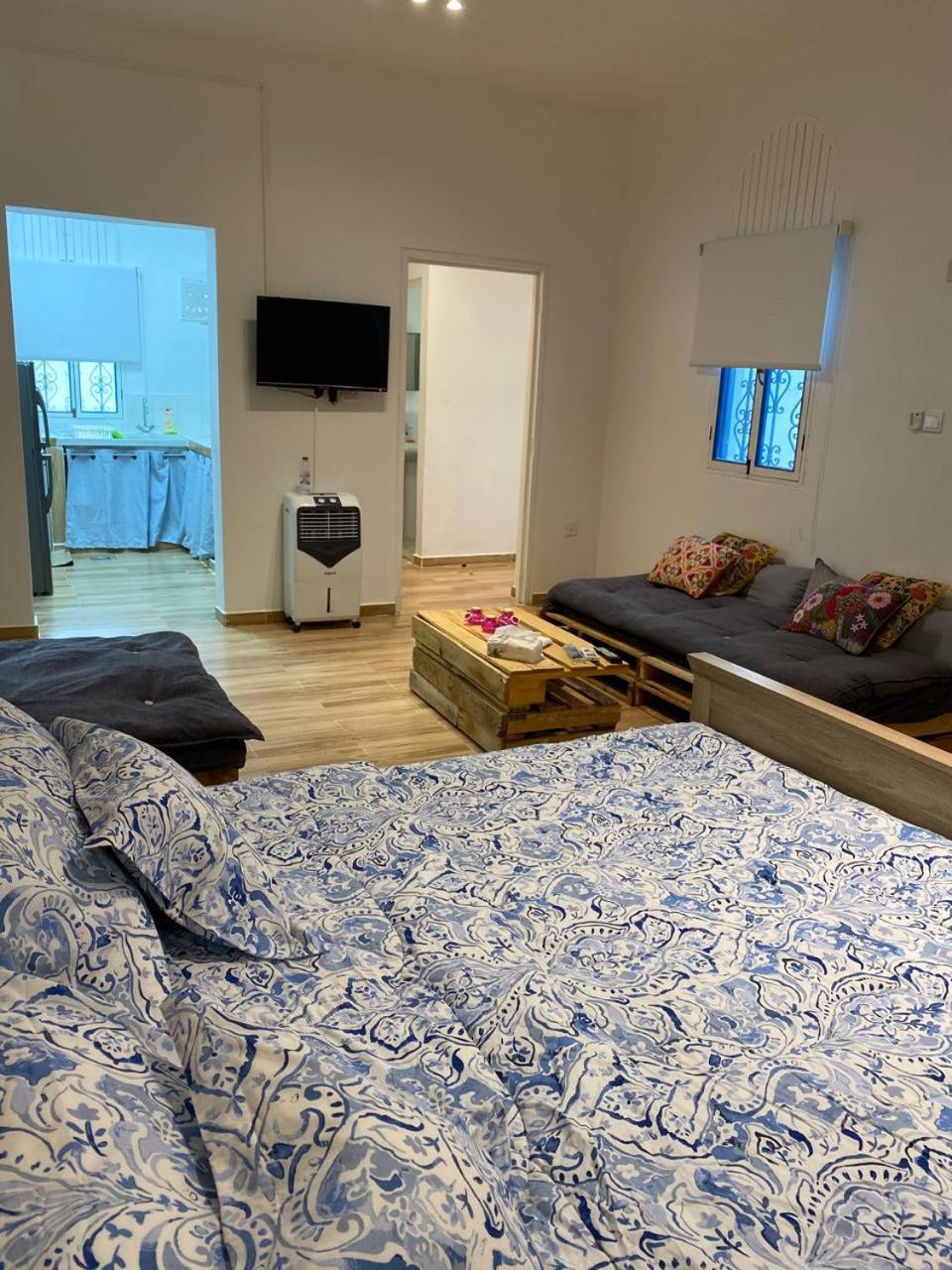 One-Bedroom House photo 1
