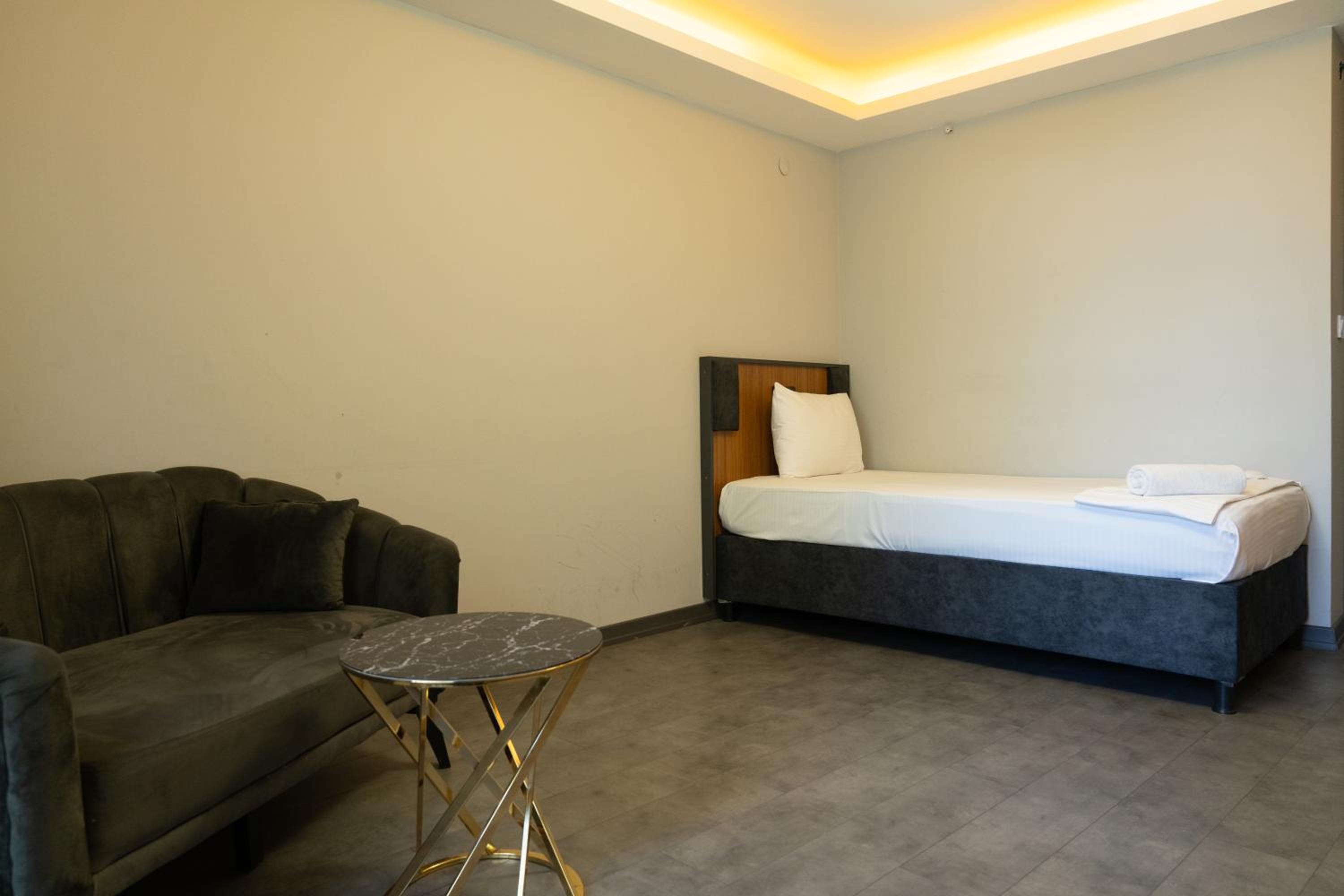 Triple Room - Photo 7