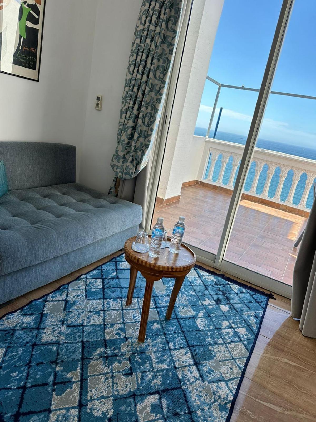 Suite with Sea View - Photo 13
