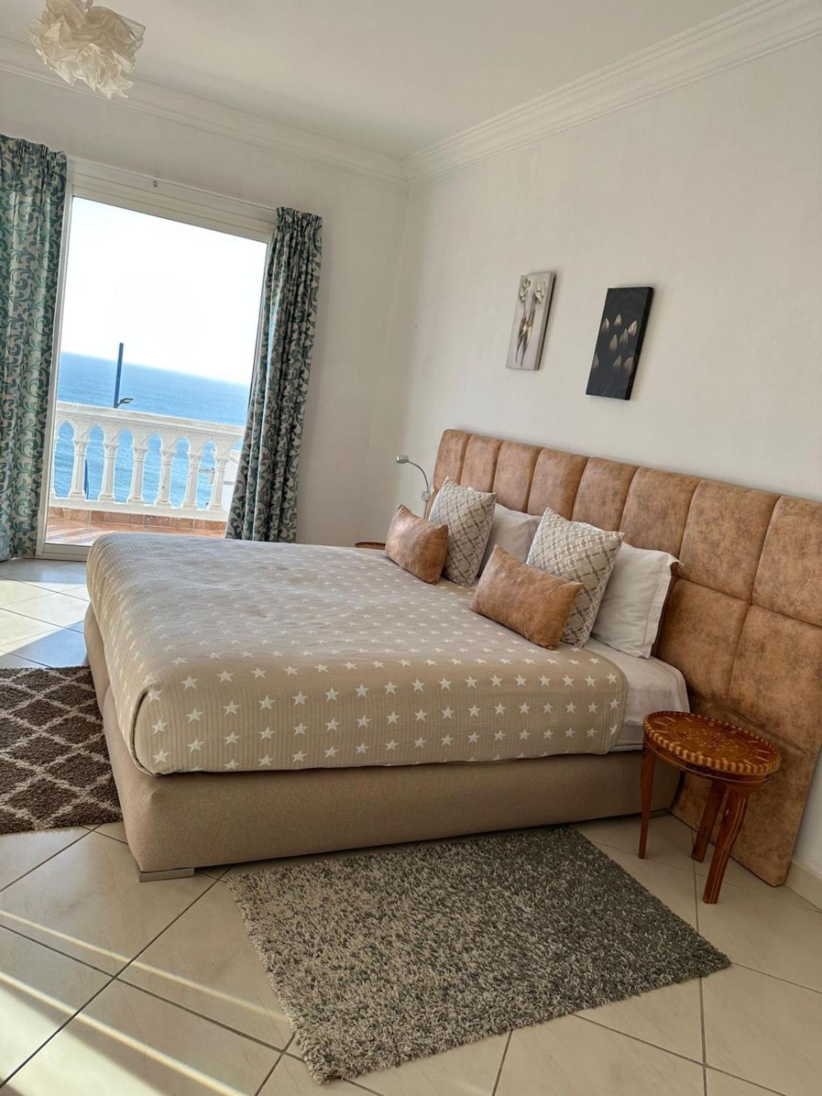 Suite with Sea View - Photo 12
