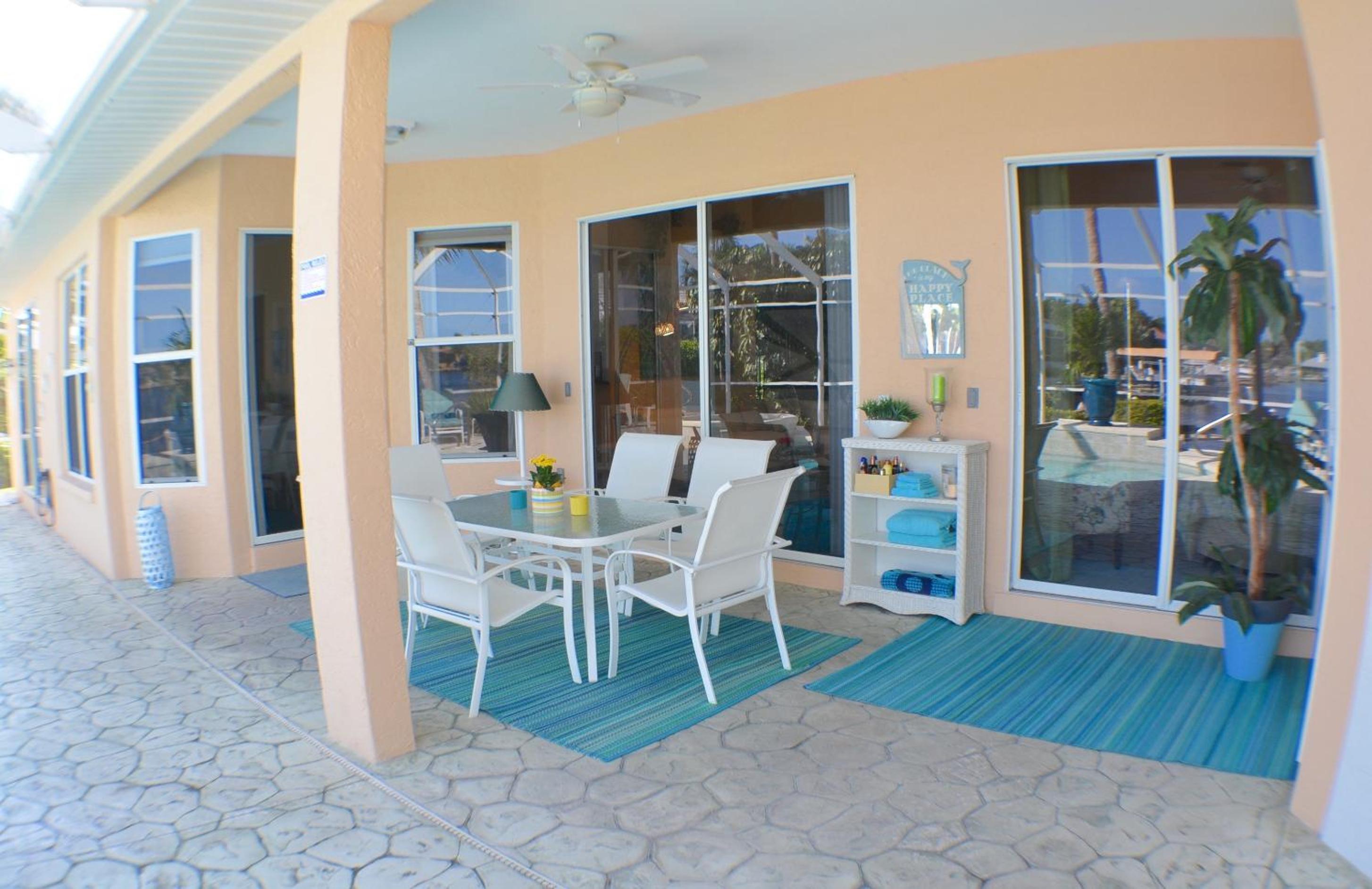 Three-Bedroom Villa photo 2