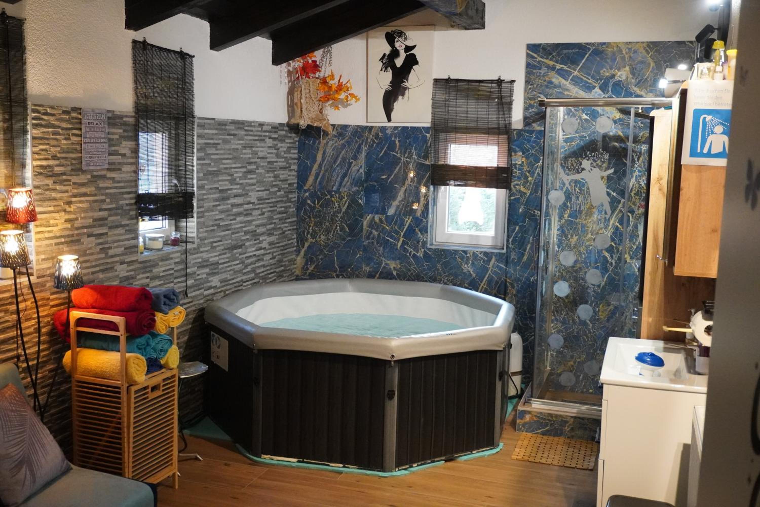 Three-Bedroom Villa - Photo 5
