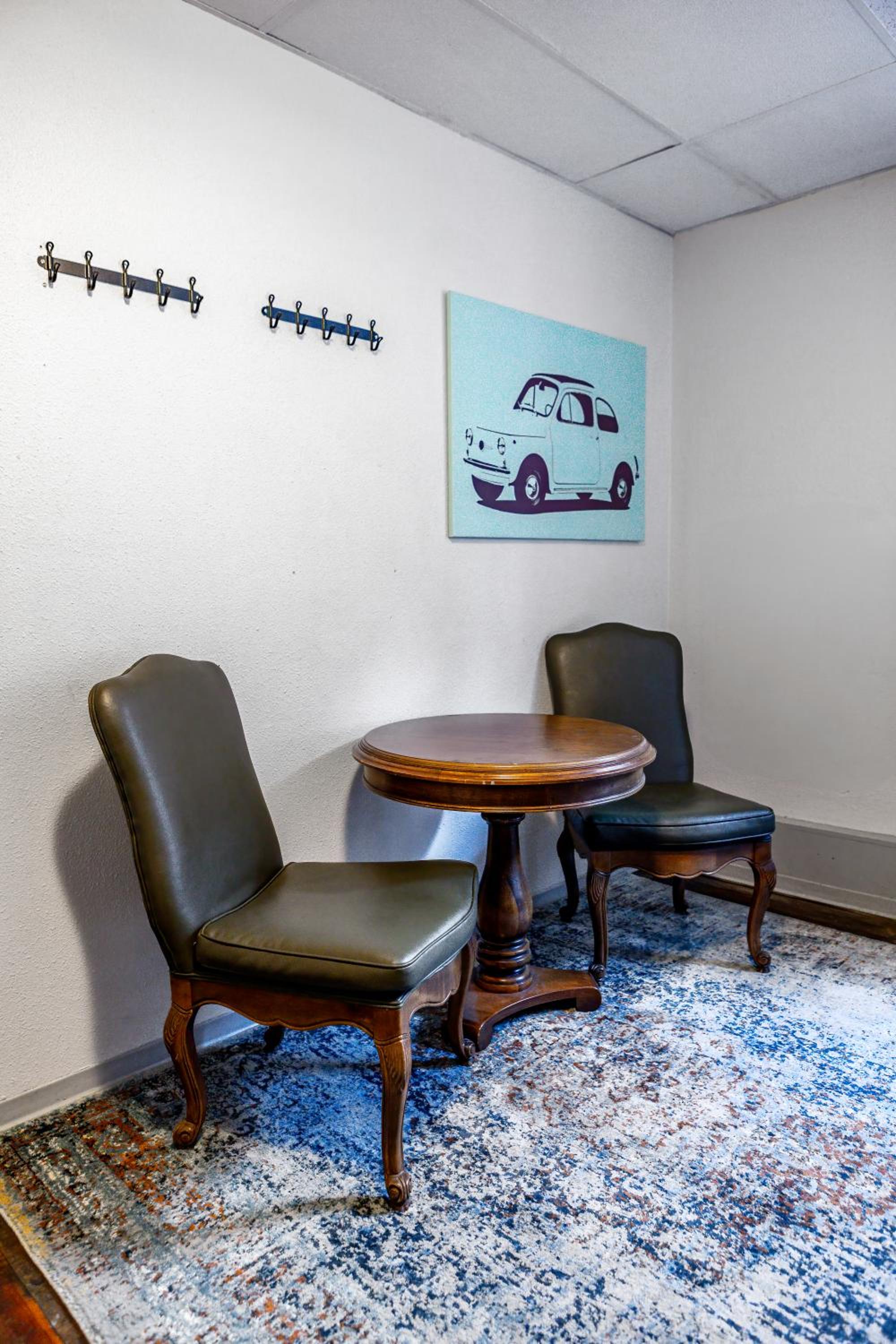 Private Room with Shared Bathroom photo 2