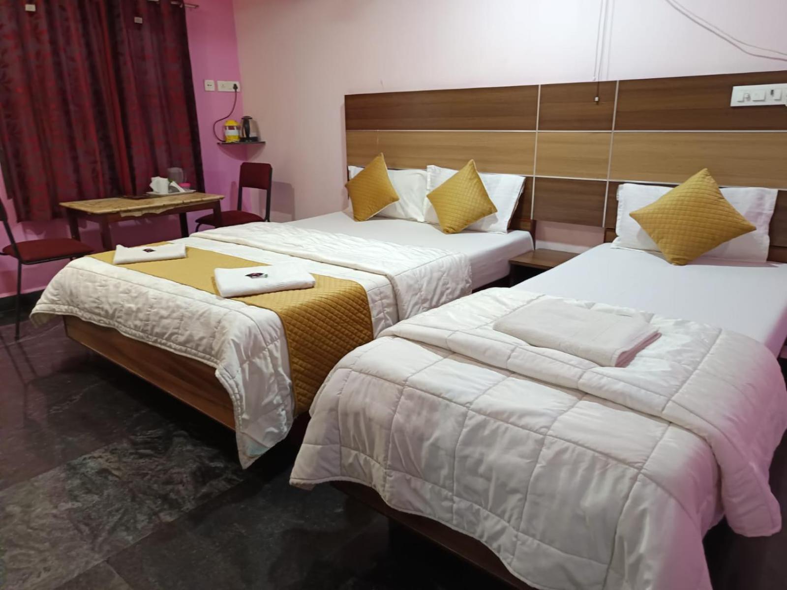 Deluxe Triple Room - Photo 30