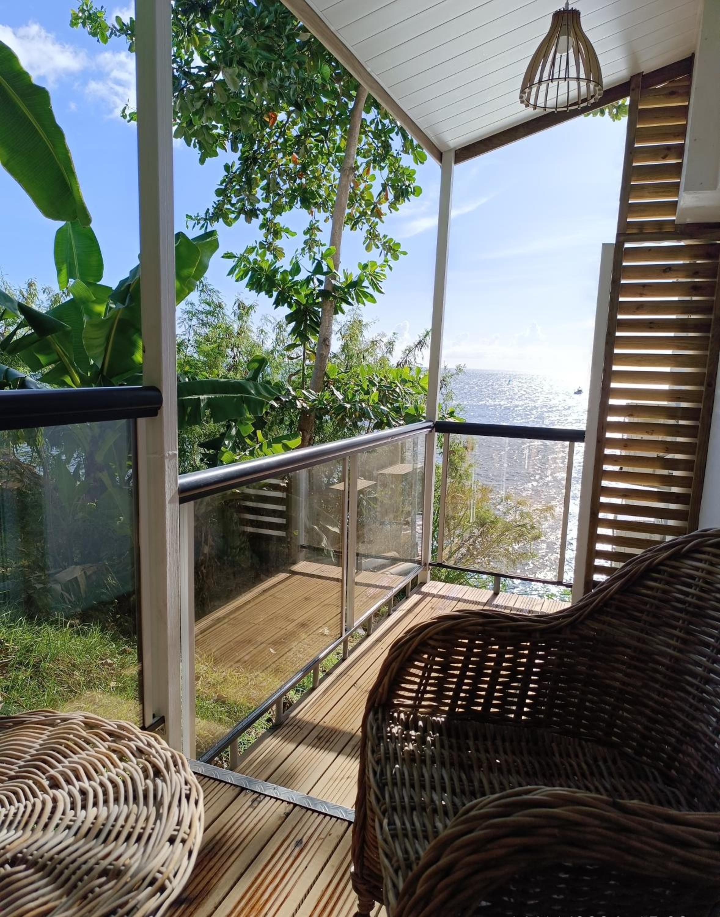 Deluxe Suite with Sea View photo 3