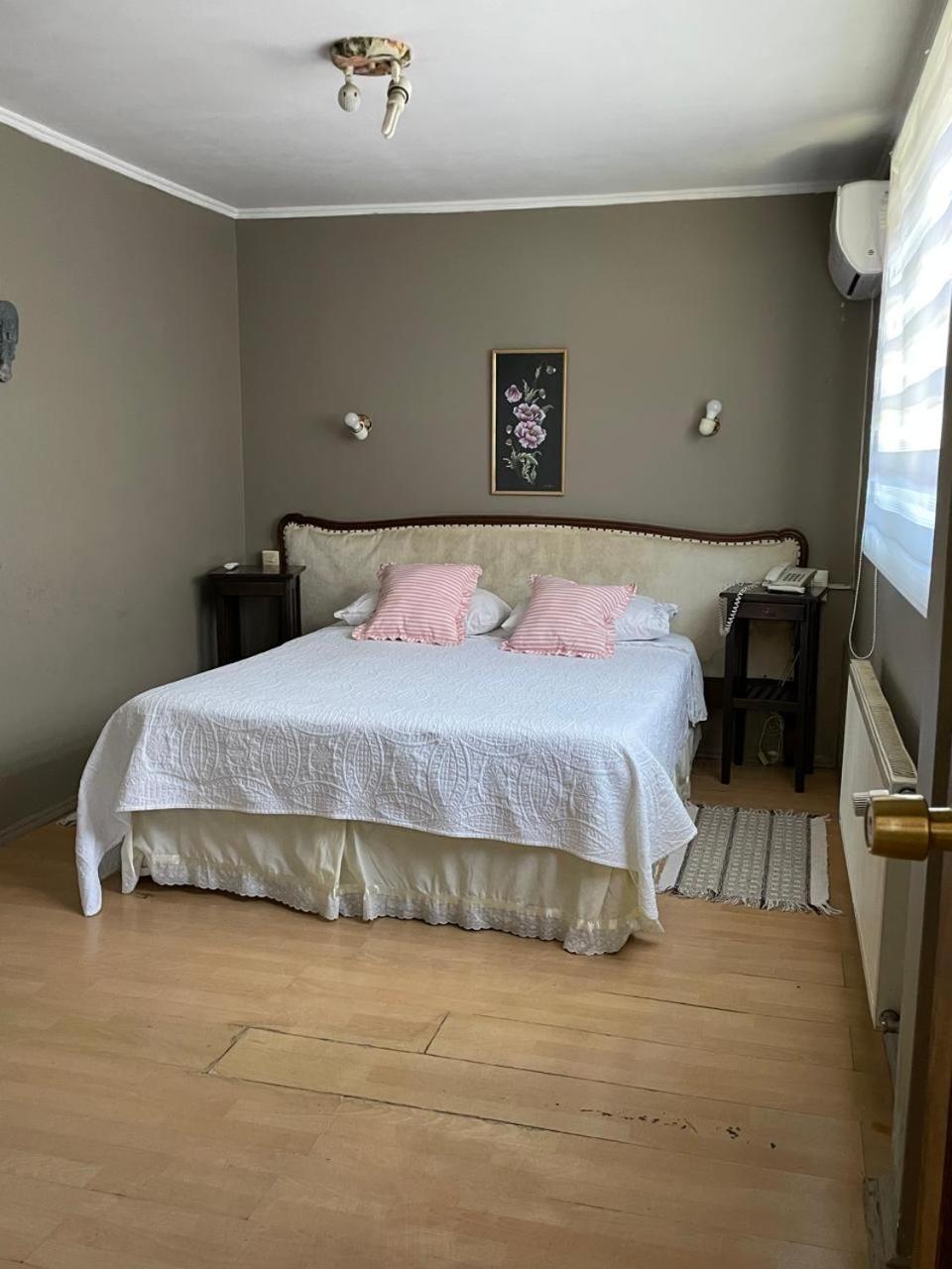 Apartment (1 Adult)