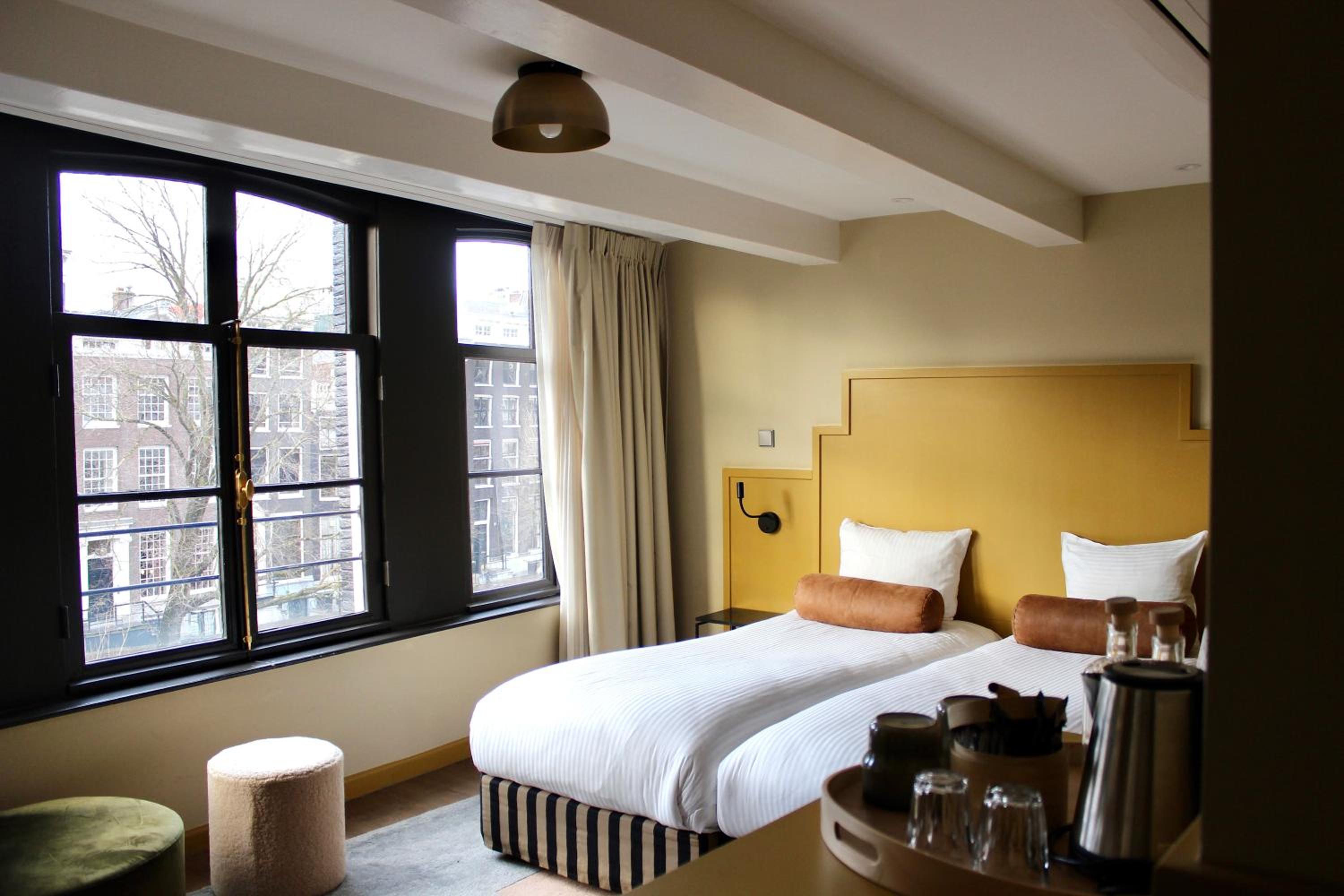 Deluxe Twin Room with Canal View