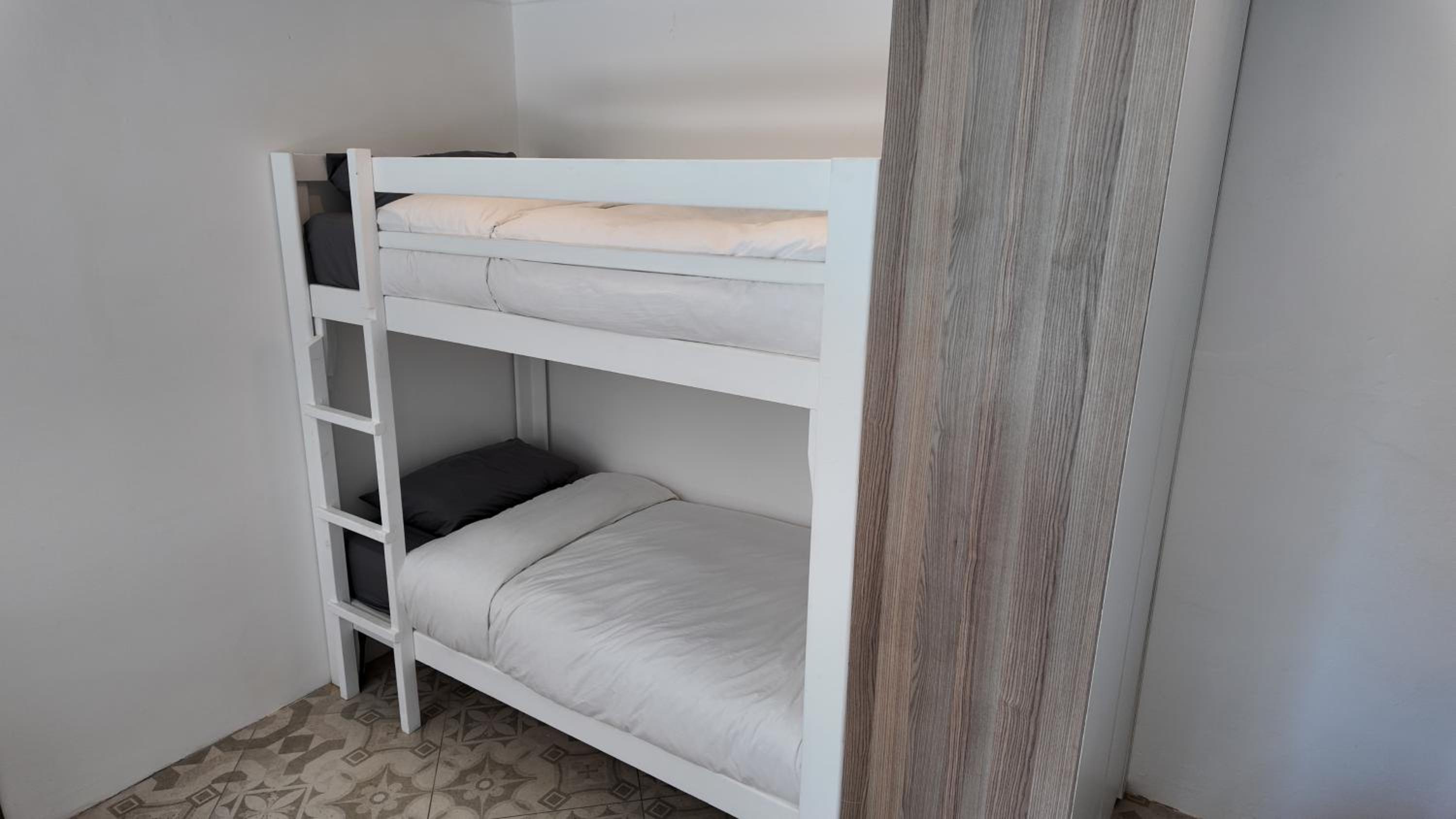 One-Bedroom House photo 3