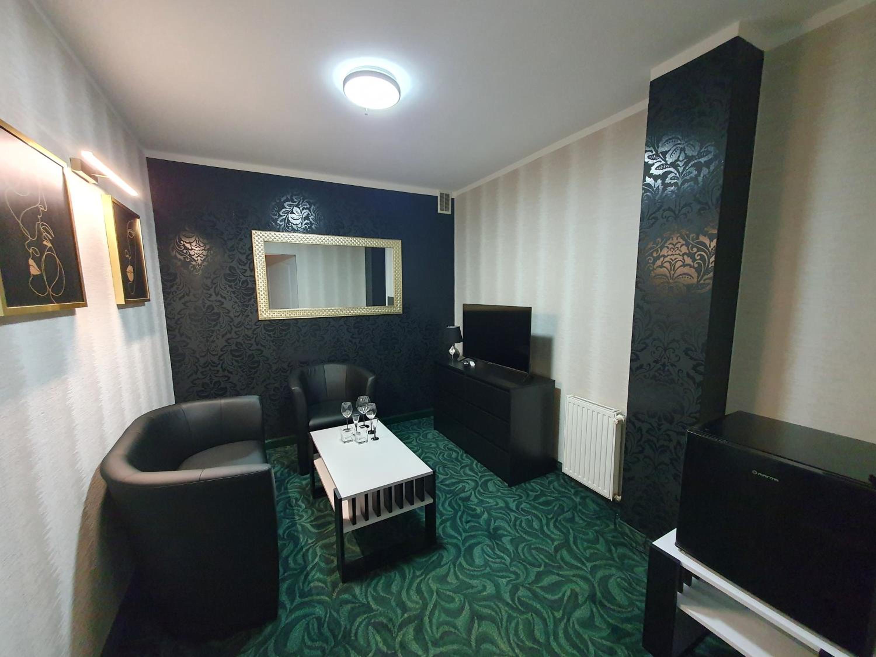 Deluxe Suite - Photo 3
