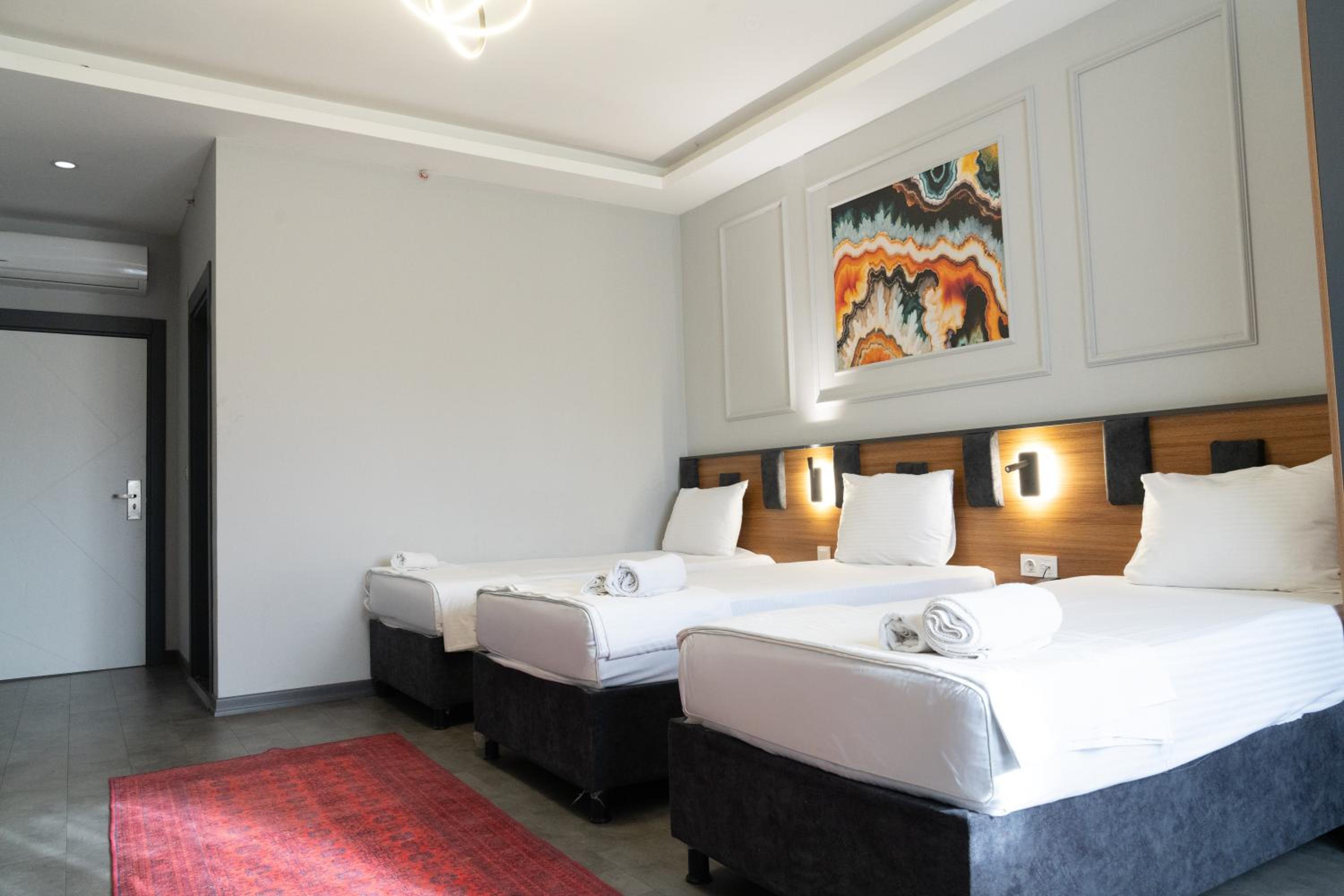 Triple Room - Photo 8