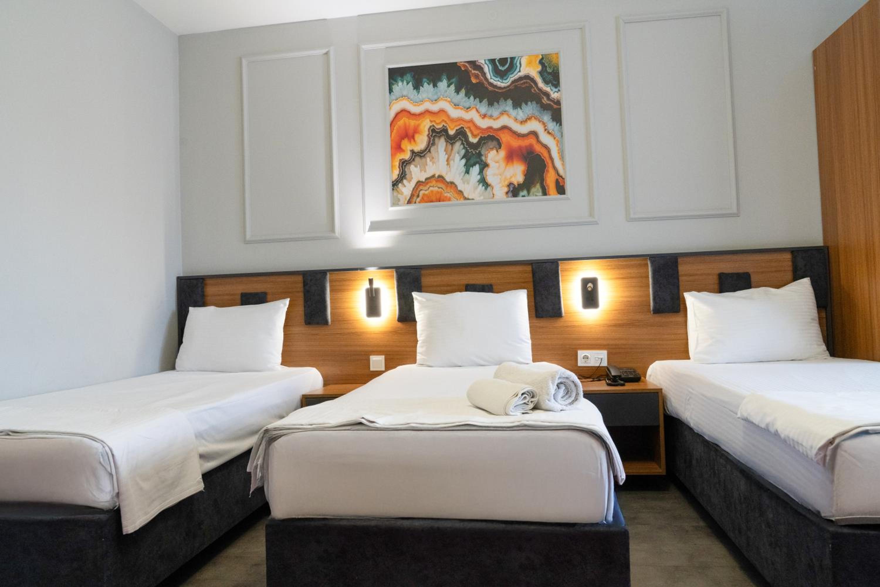 Triple Room - Photo 9