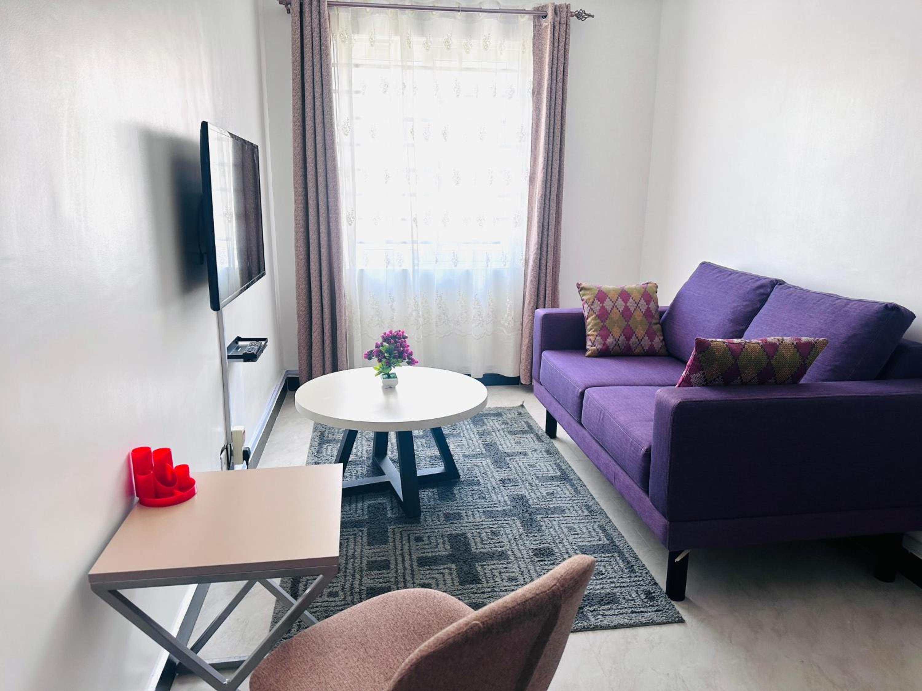 One-Bedroom Apartment photo 1