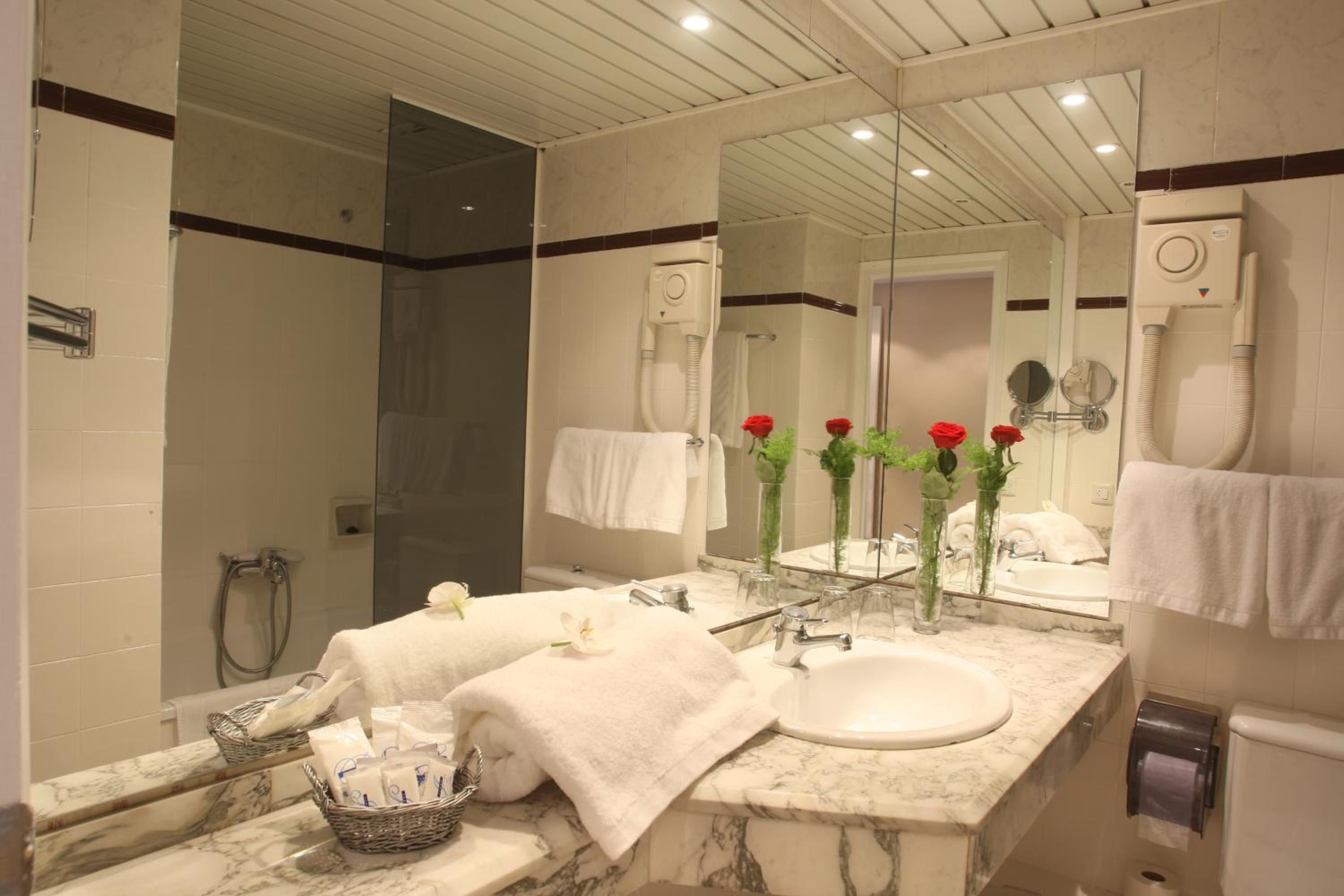 Double or Twin Room photo 2