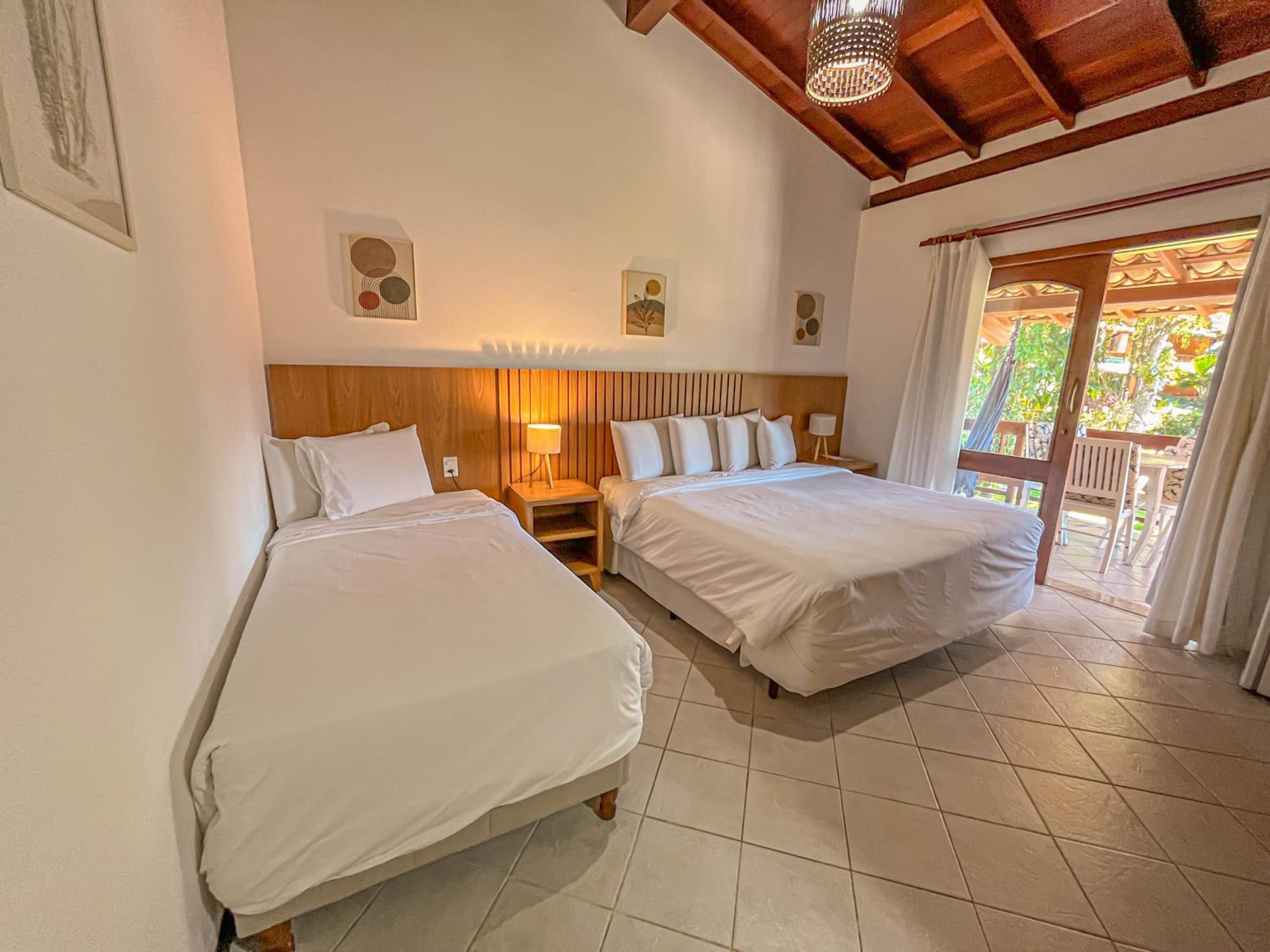 Mar Paraíso Hotel — Standard Triple Room with Balcony