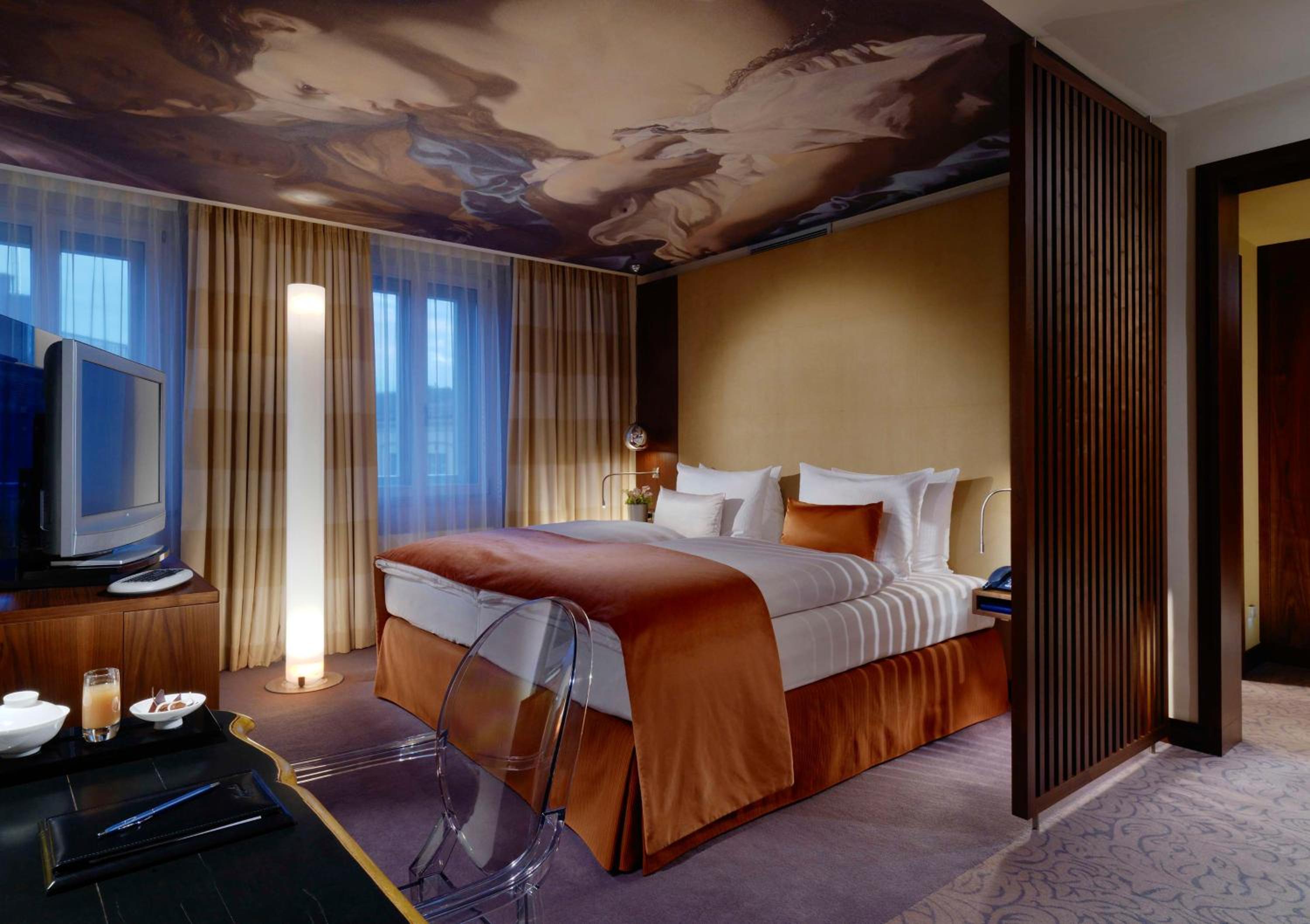 Signature Deluxe Room