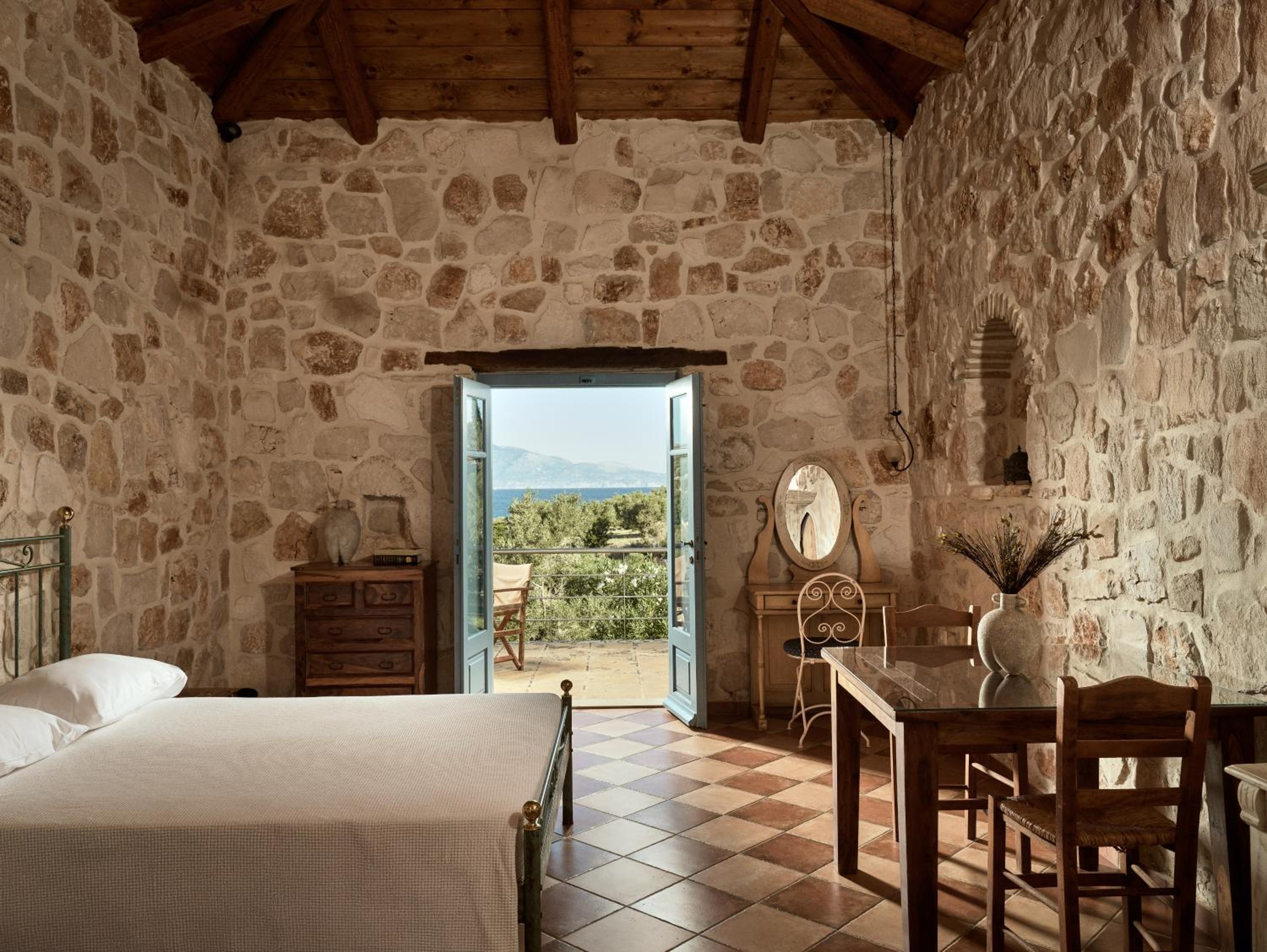 Open Plan Stone Residence with Partial Sea View 1 photo 1