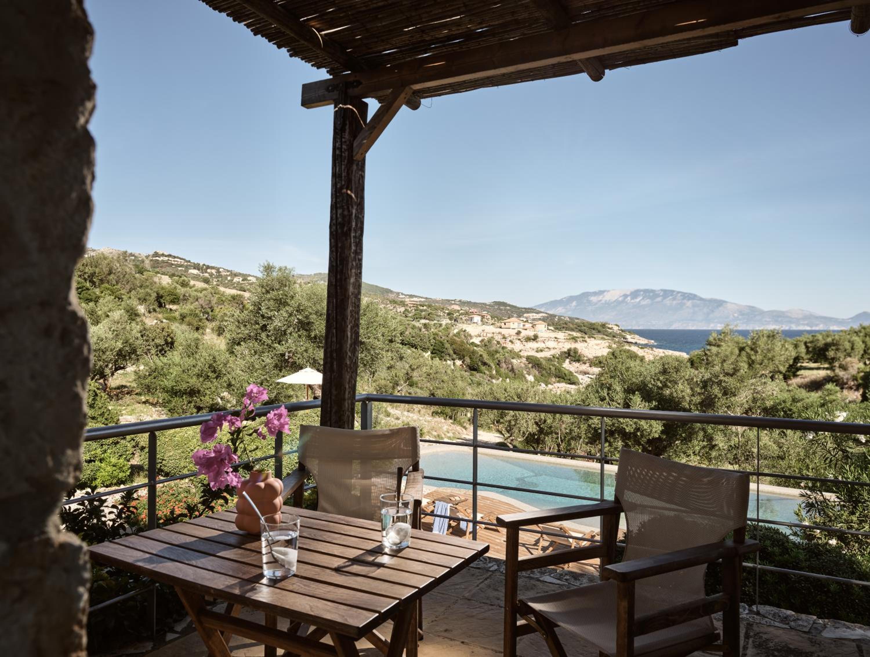 Open Plan Stone Residence with Partial Sea View 1 photo 2