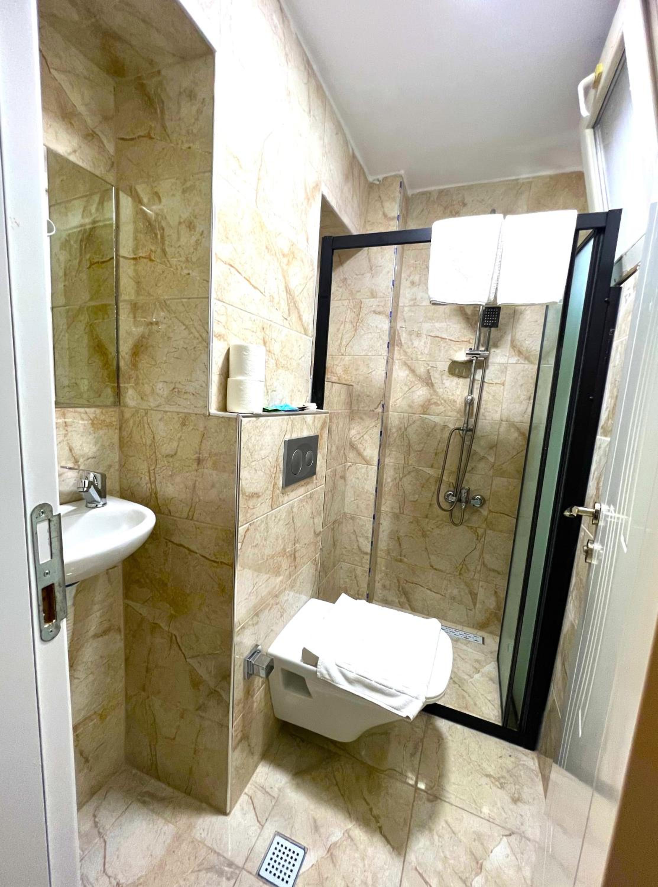 Standard Triple Room photo 2