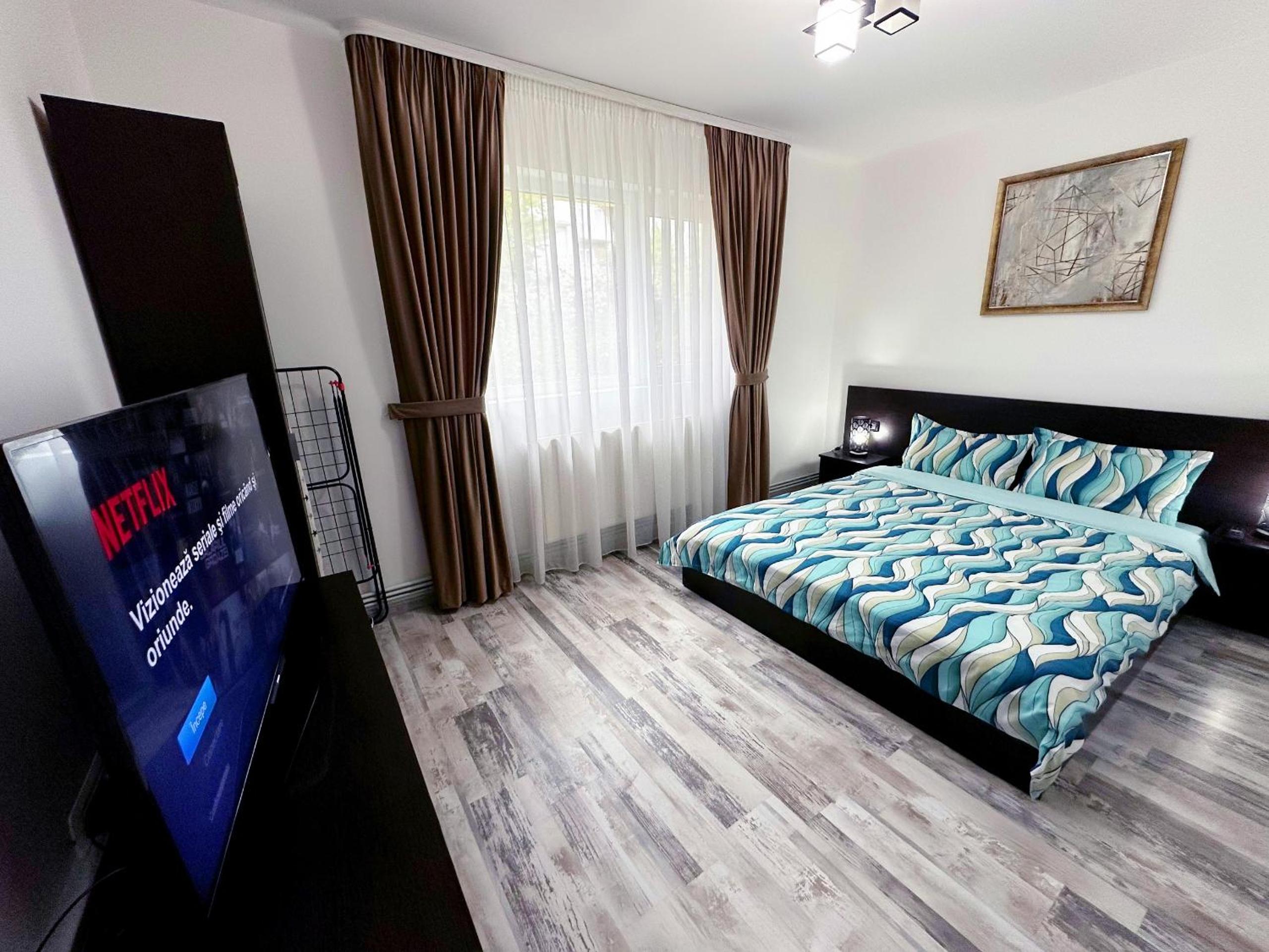 One-Bedroom Apartment - Photo 1