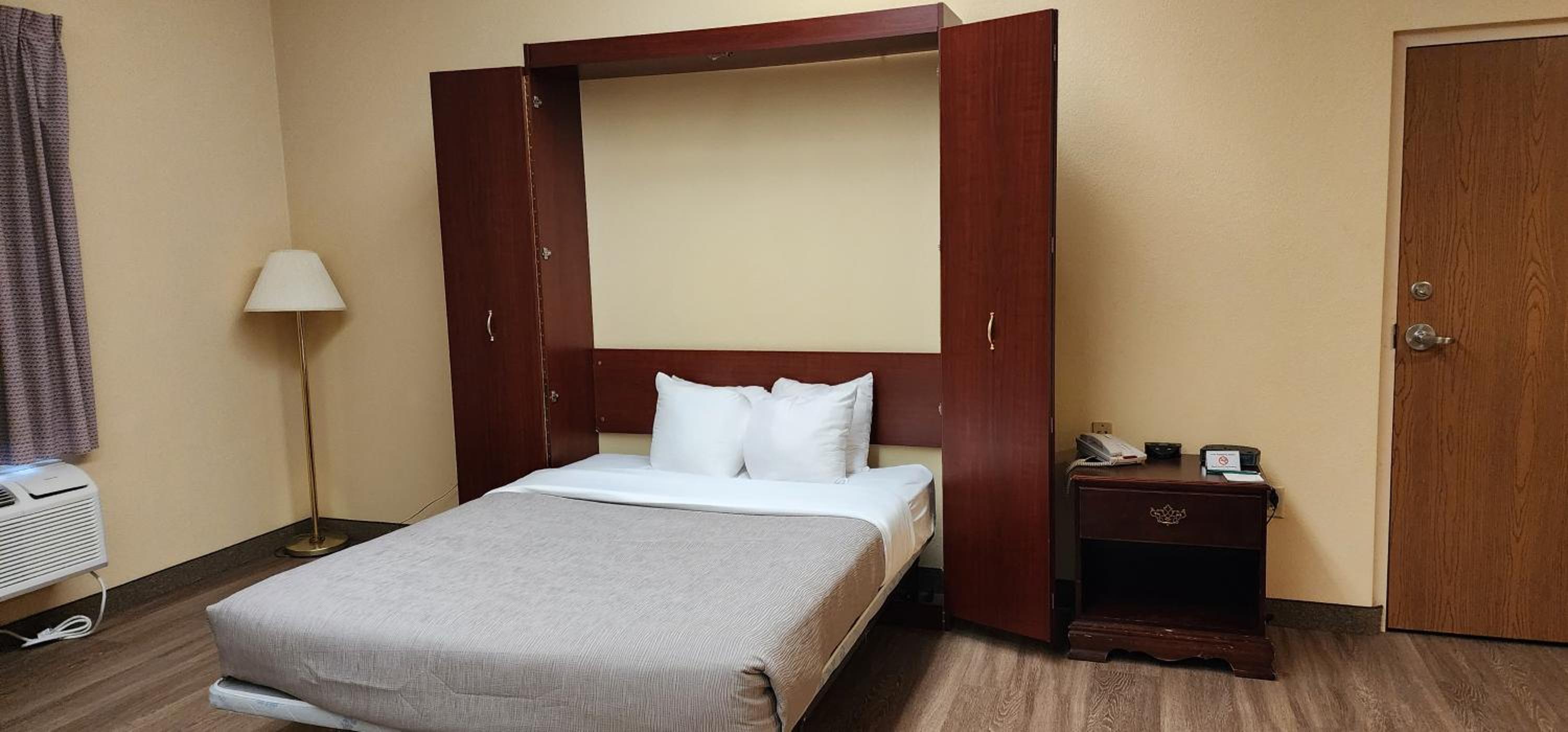 Queen Room - Accessible/Nonsmoking - Photo 1